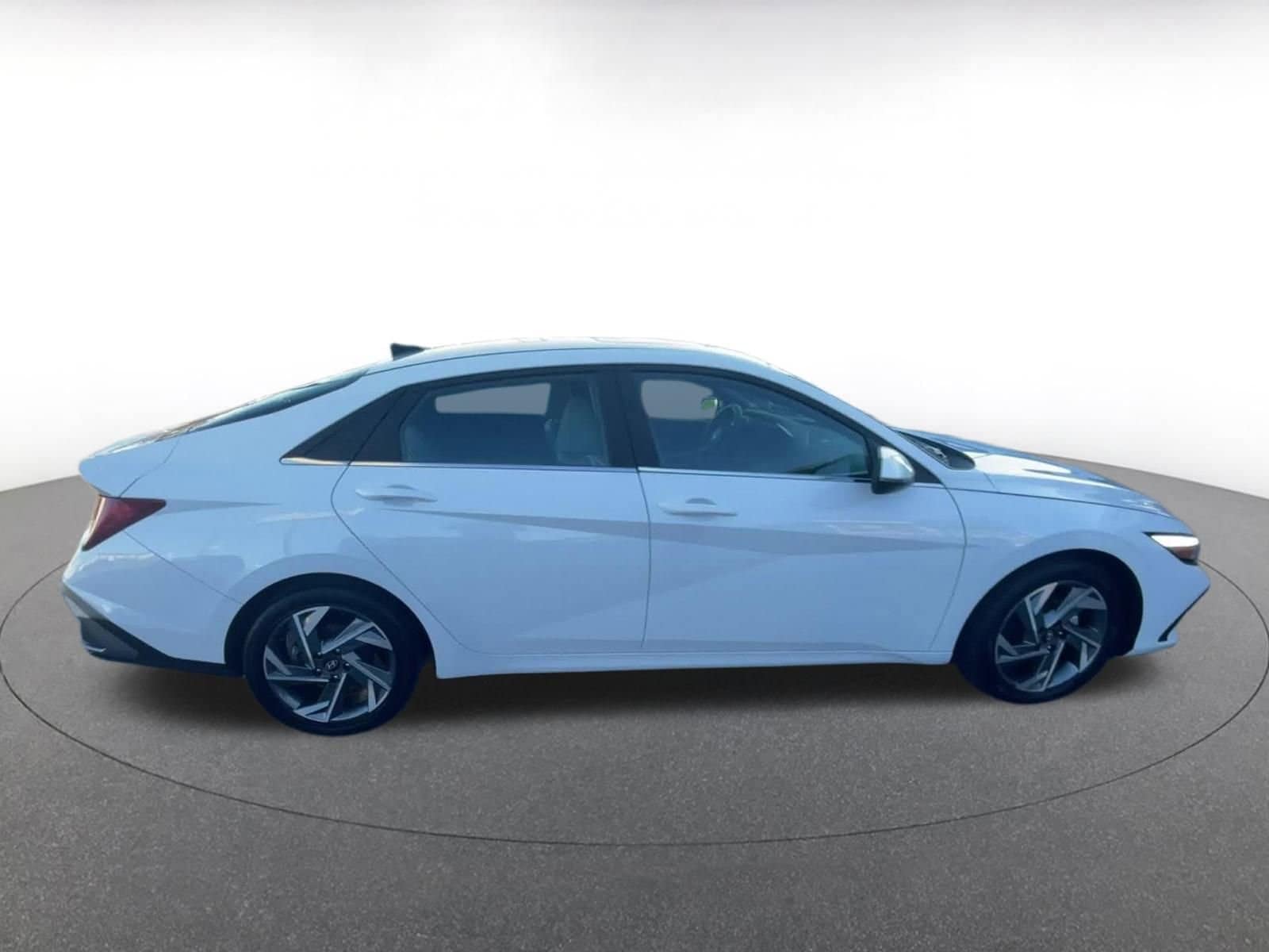 Thumbnail: 2025 Hyundai Elantra - 15