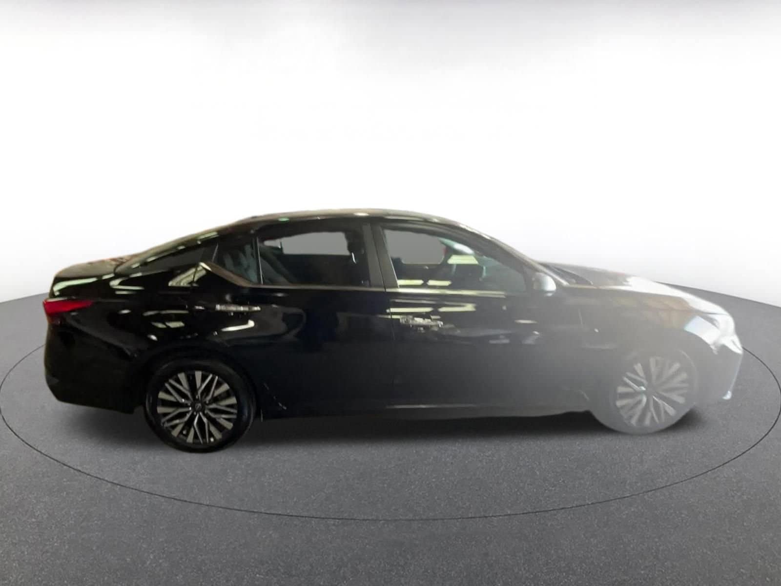 Thumbnail: 2025 Nissan Altima - 16
