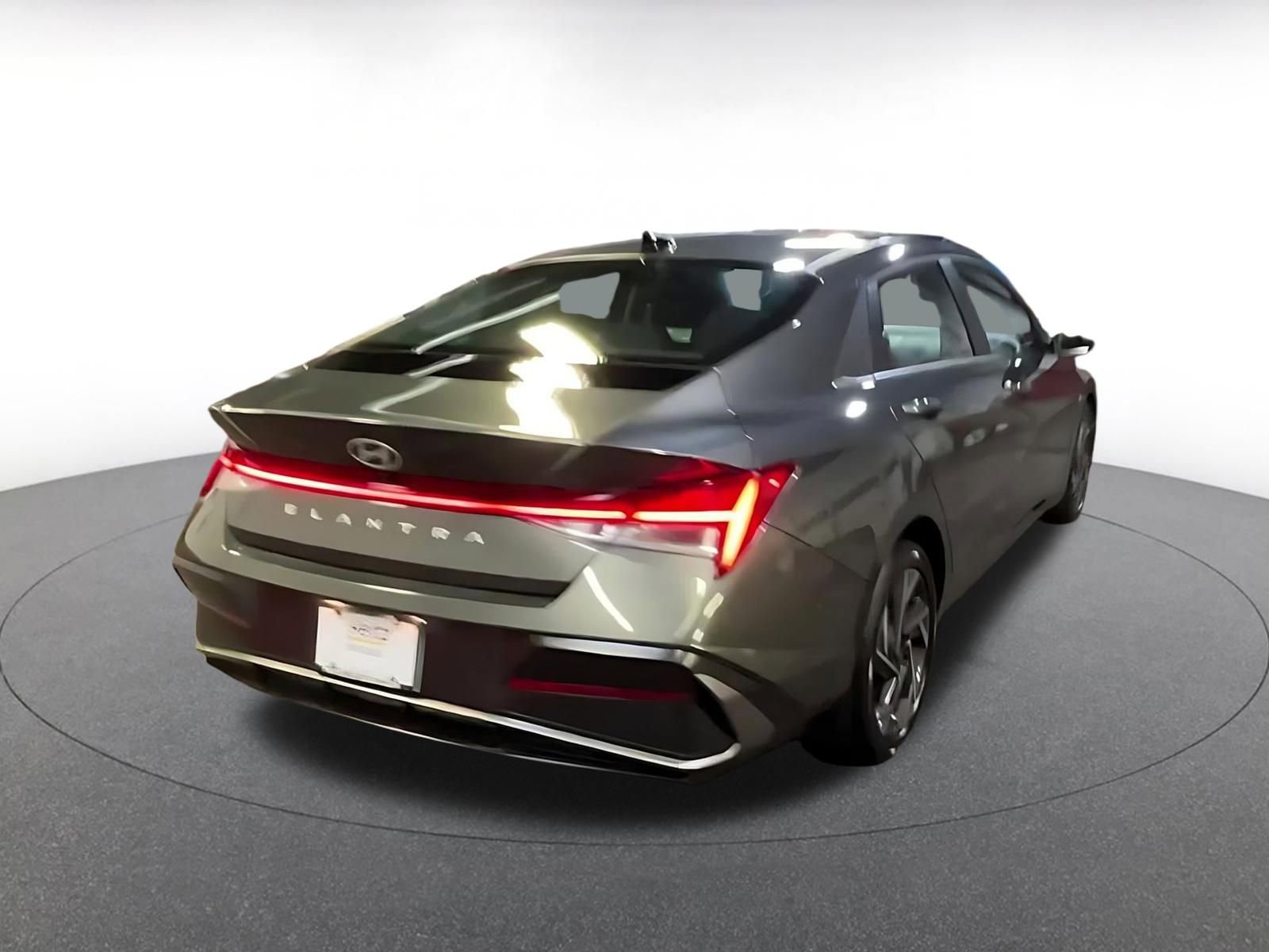 Thumbnail: 2025 Hyundai Elantra - 15