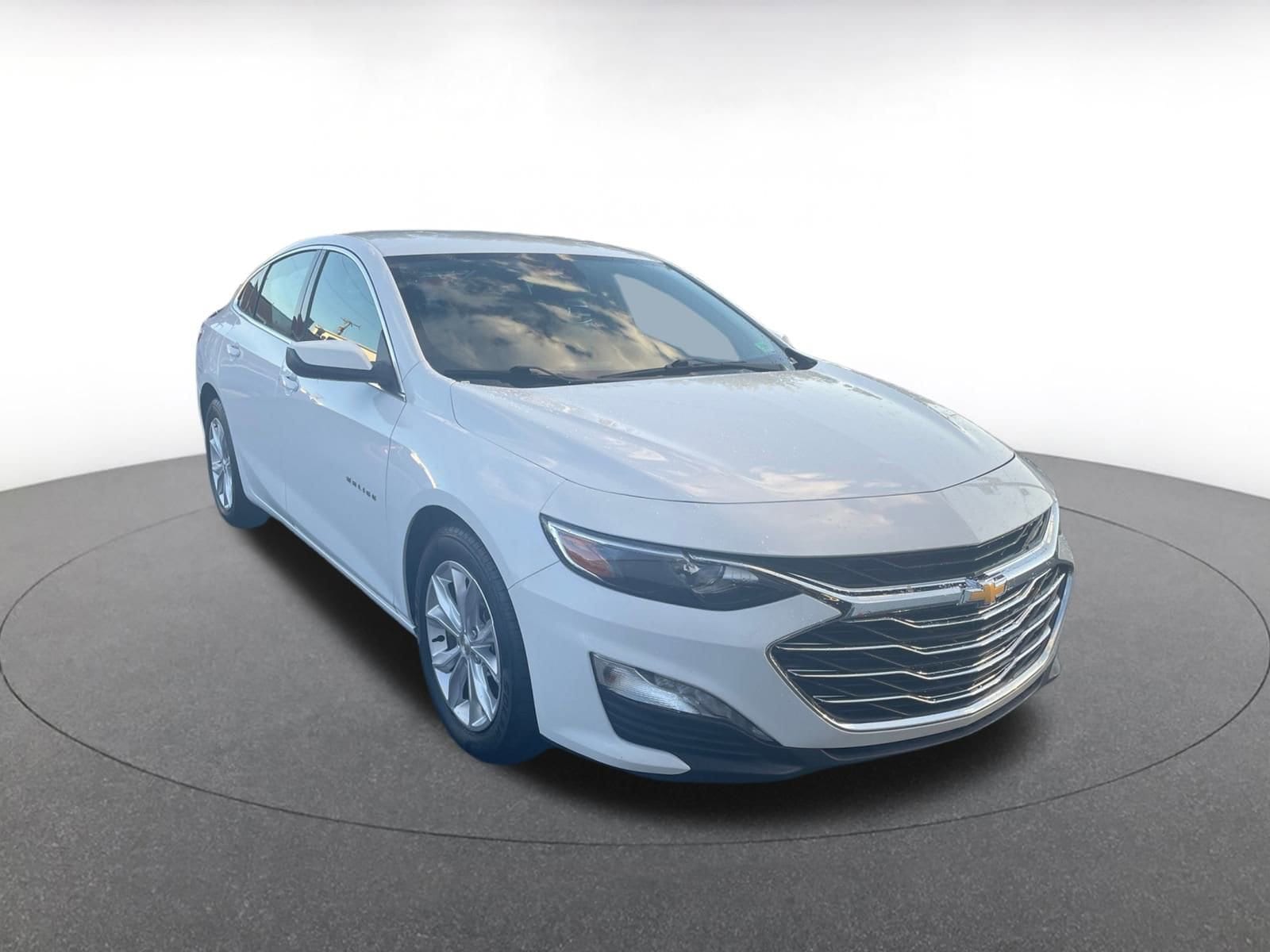 Thumbnail: 2023 Chevrolet Malibu - 1