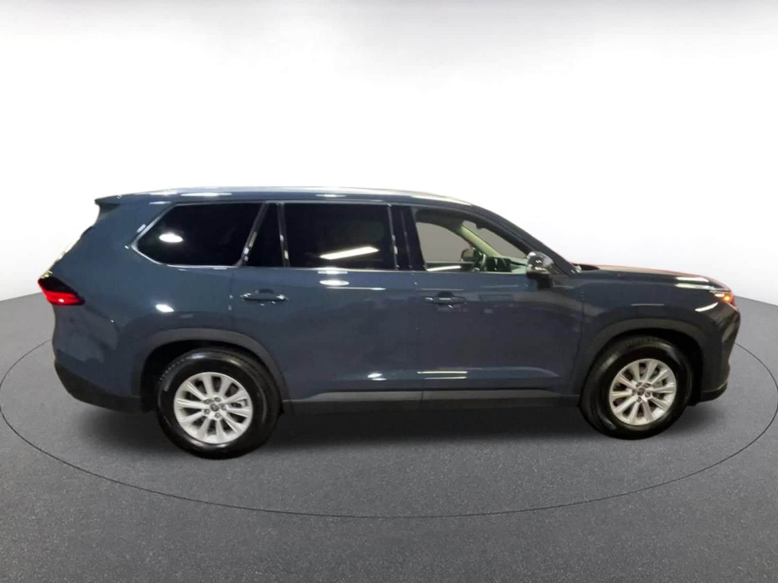 Thumbnail: 2025 Toyota Grand Highlander - 16