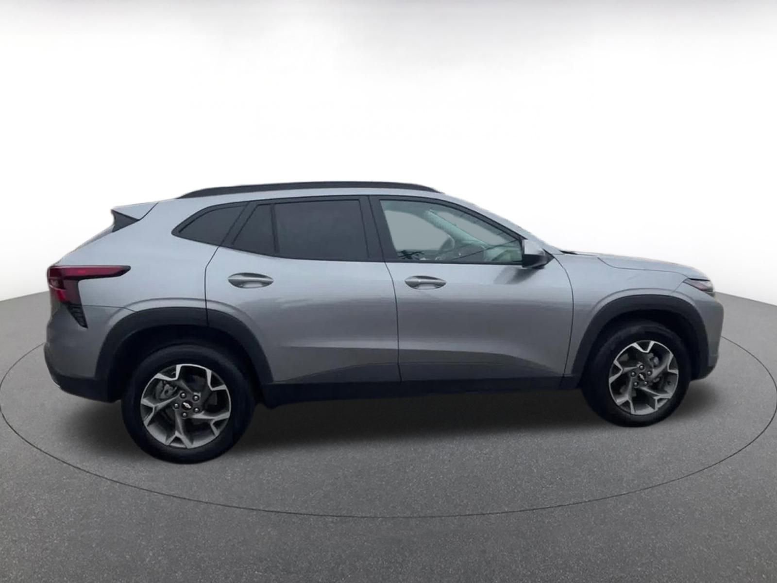 Thumbnail: 2025 Chevrolet Trax - 16