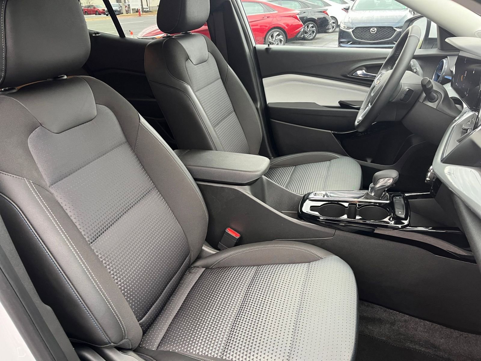 Thumbnail: 2025 Chevrolet Trax - 35