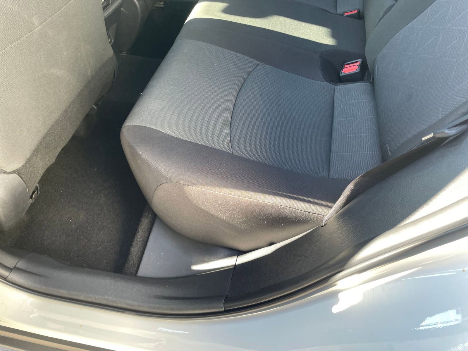 Thumbnail: 2025 Toyota RAV4 - 25