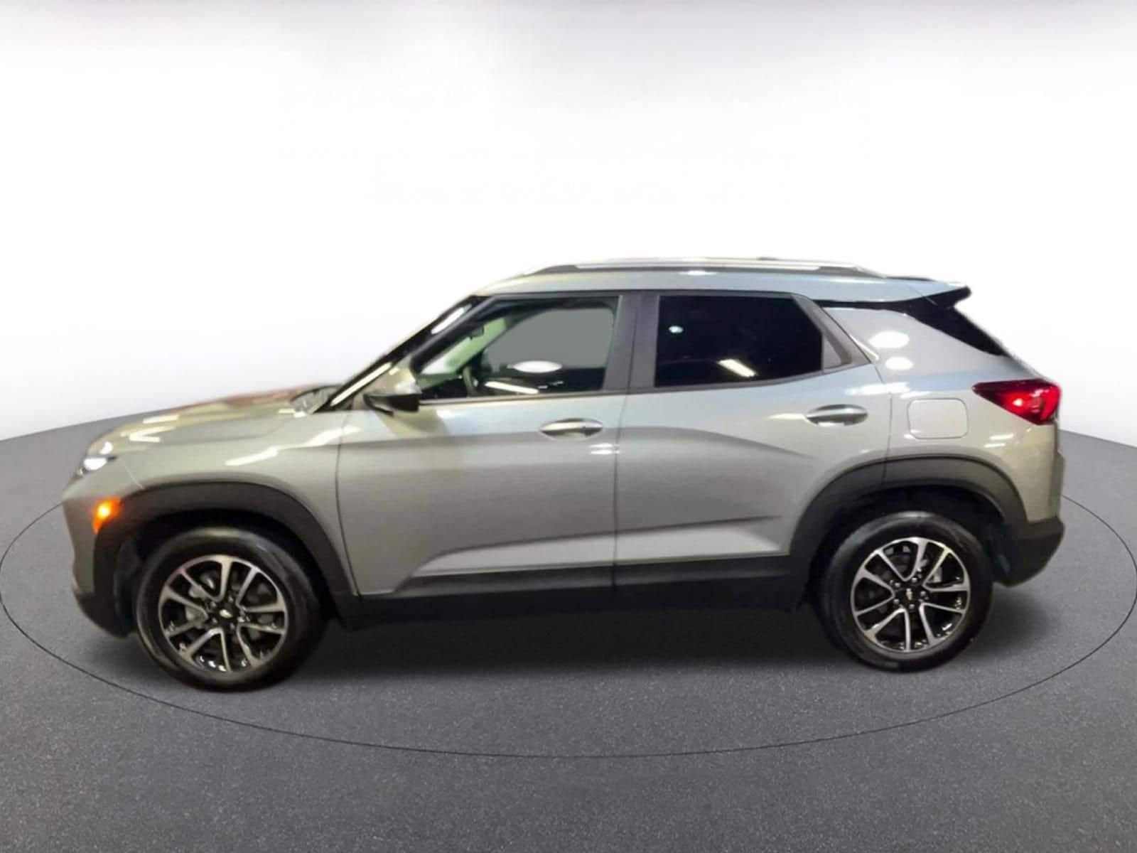 Thumbnail: 2025 Chevrolet TrailBlazer - 9