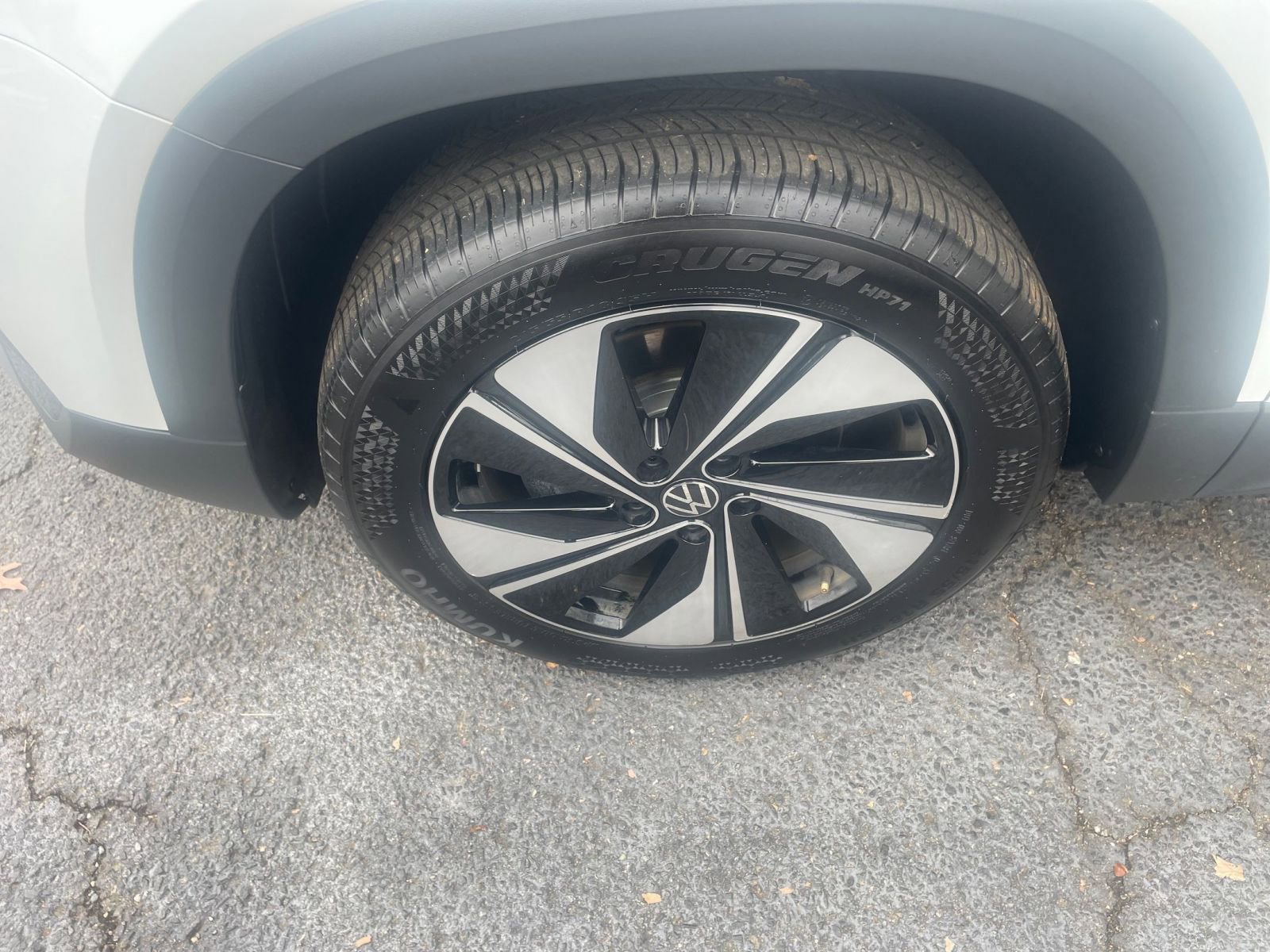 Thumbnail: 2025 Volkswagen Taos - 30