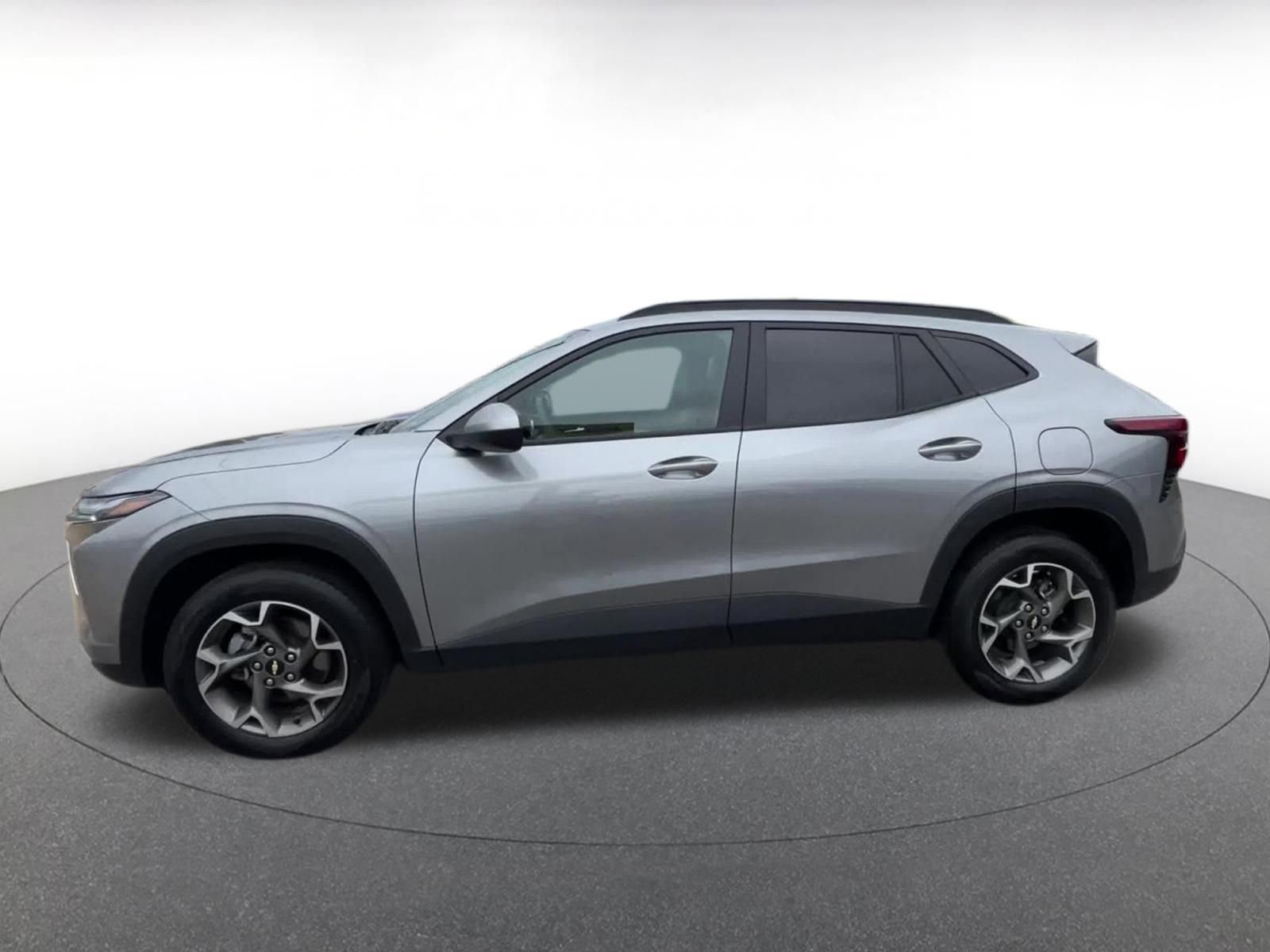 Thumbnail: 2025 Chevrolet Trax - 9