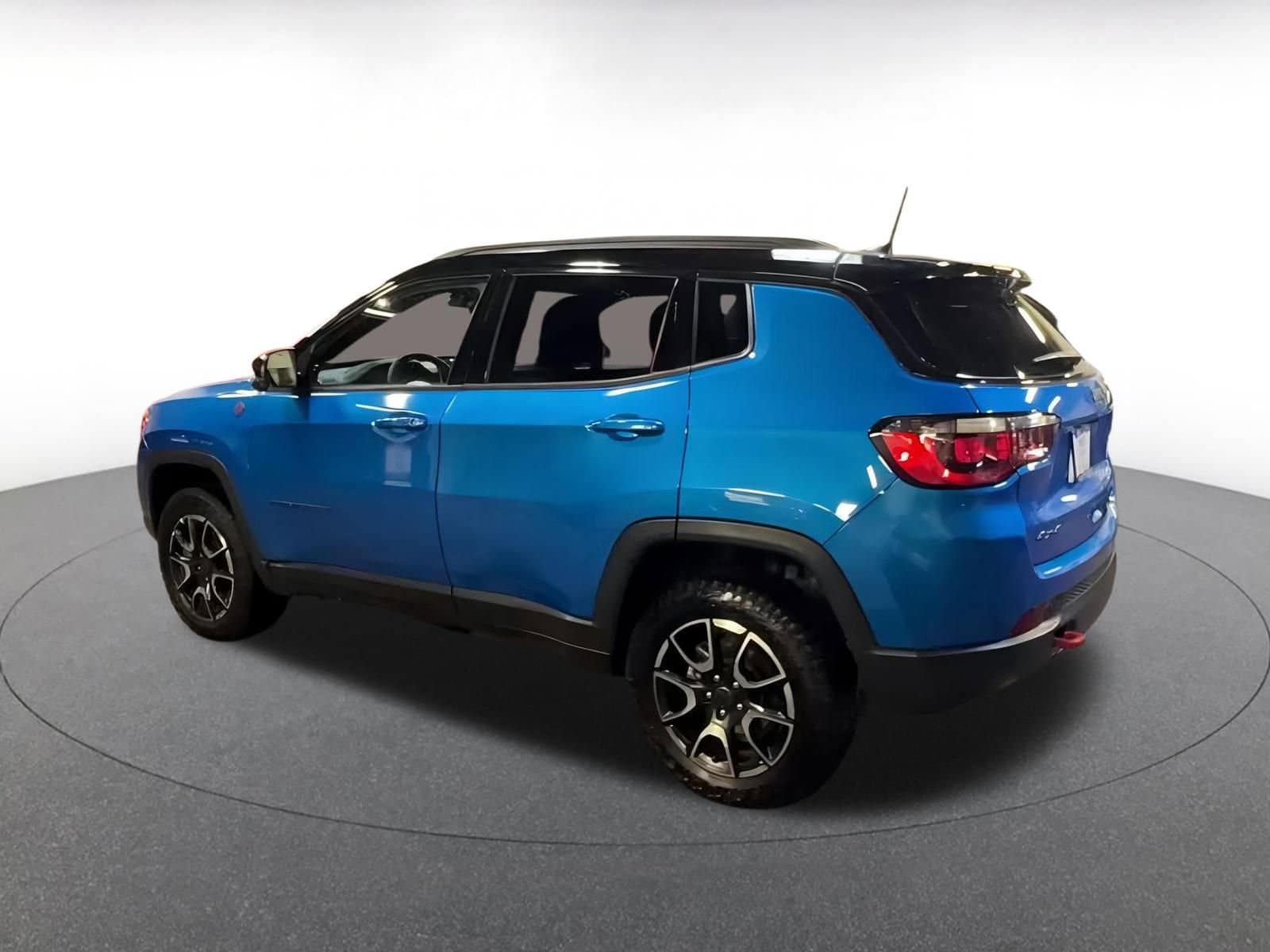 Thumbnail: 2025 Jeep Compass - 10