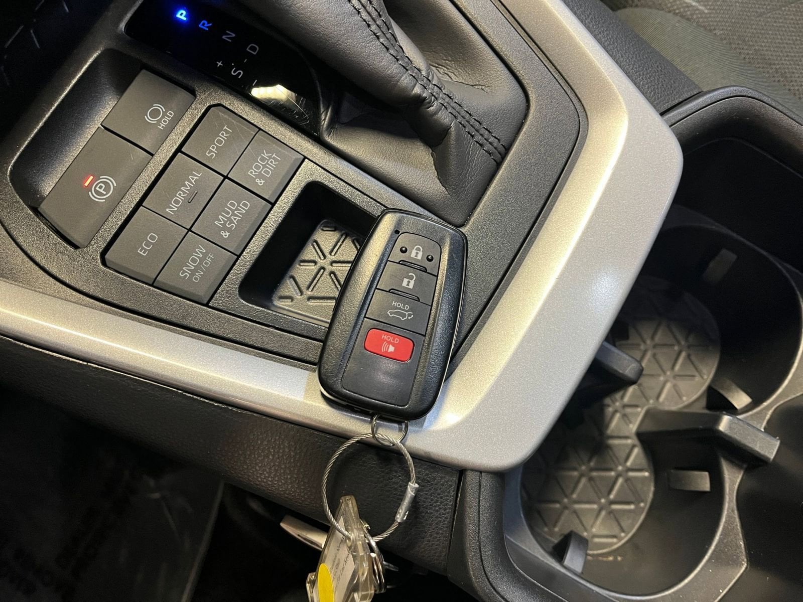 Thumbnail: 2025 Toyota RAV4 - 22