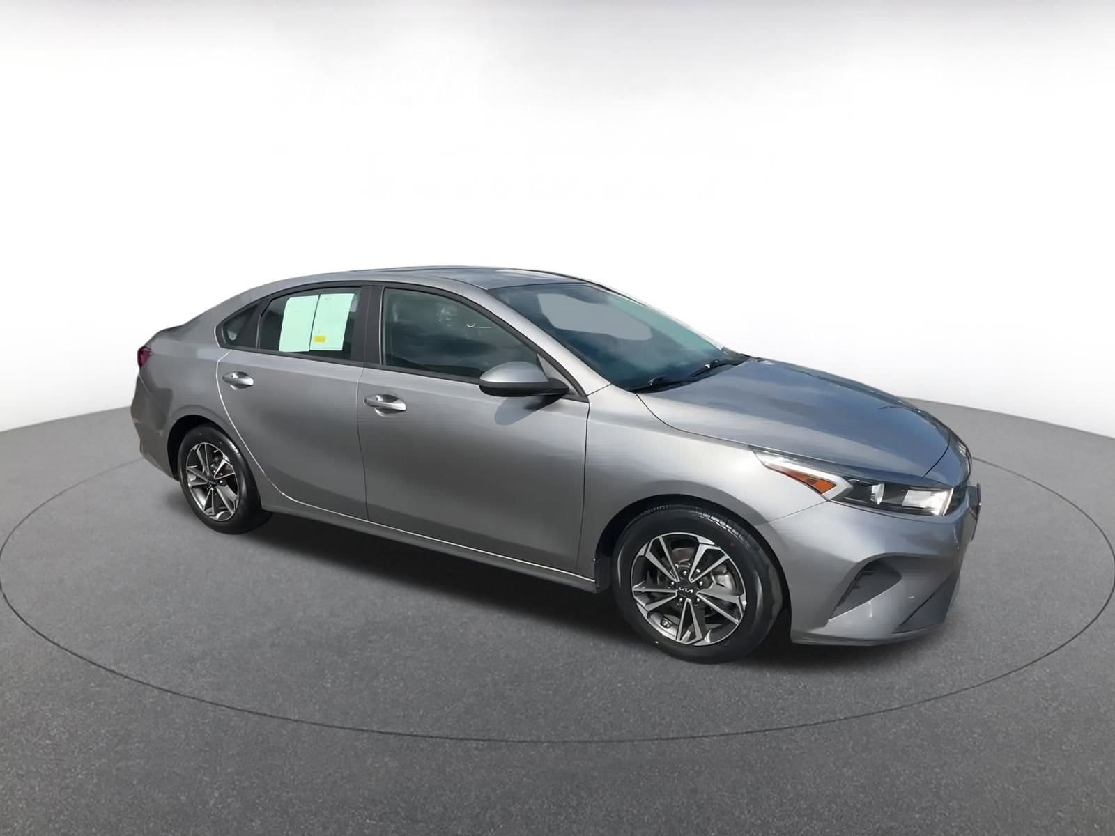 Thumbnail: 2024 Kia Forte - 2
