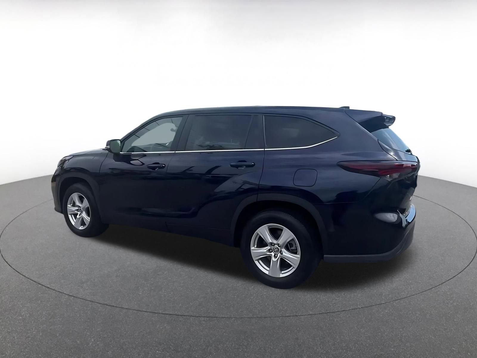 Thumbnail: 2025 Toyota Highlander - 10