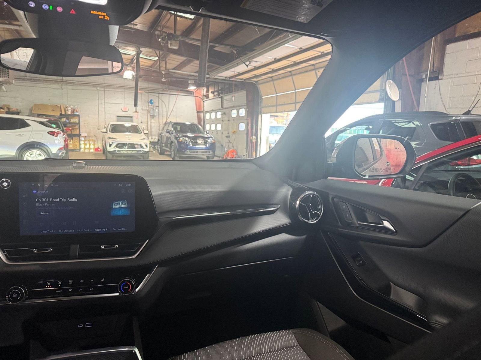 Thumbnail: 2025 Chevrolet Equinox - 34