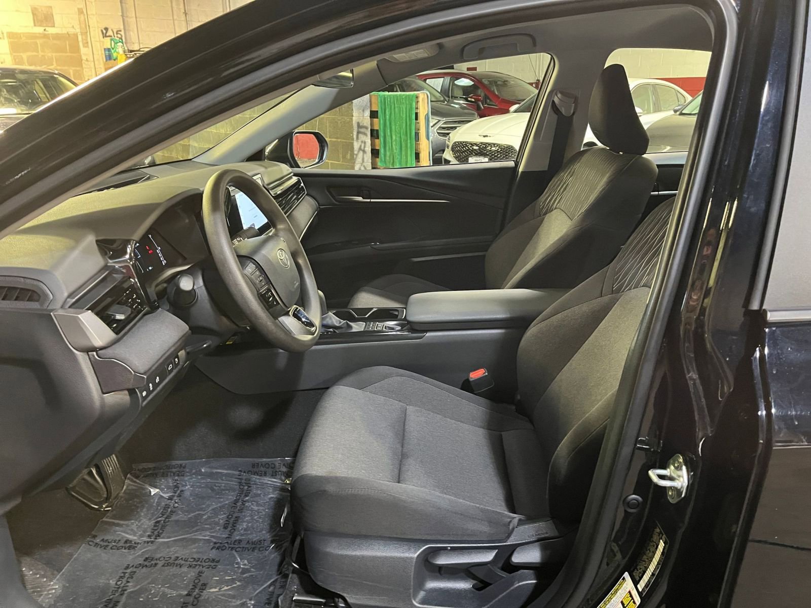 Thumbnail: 2025 Toyota Camry - 25