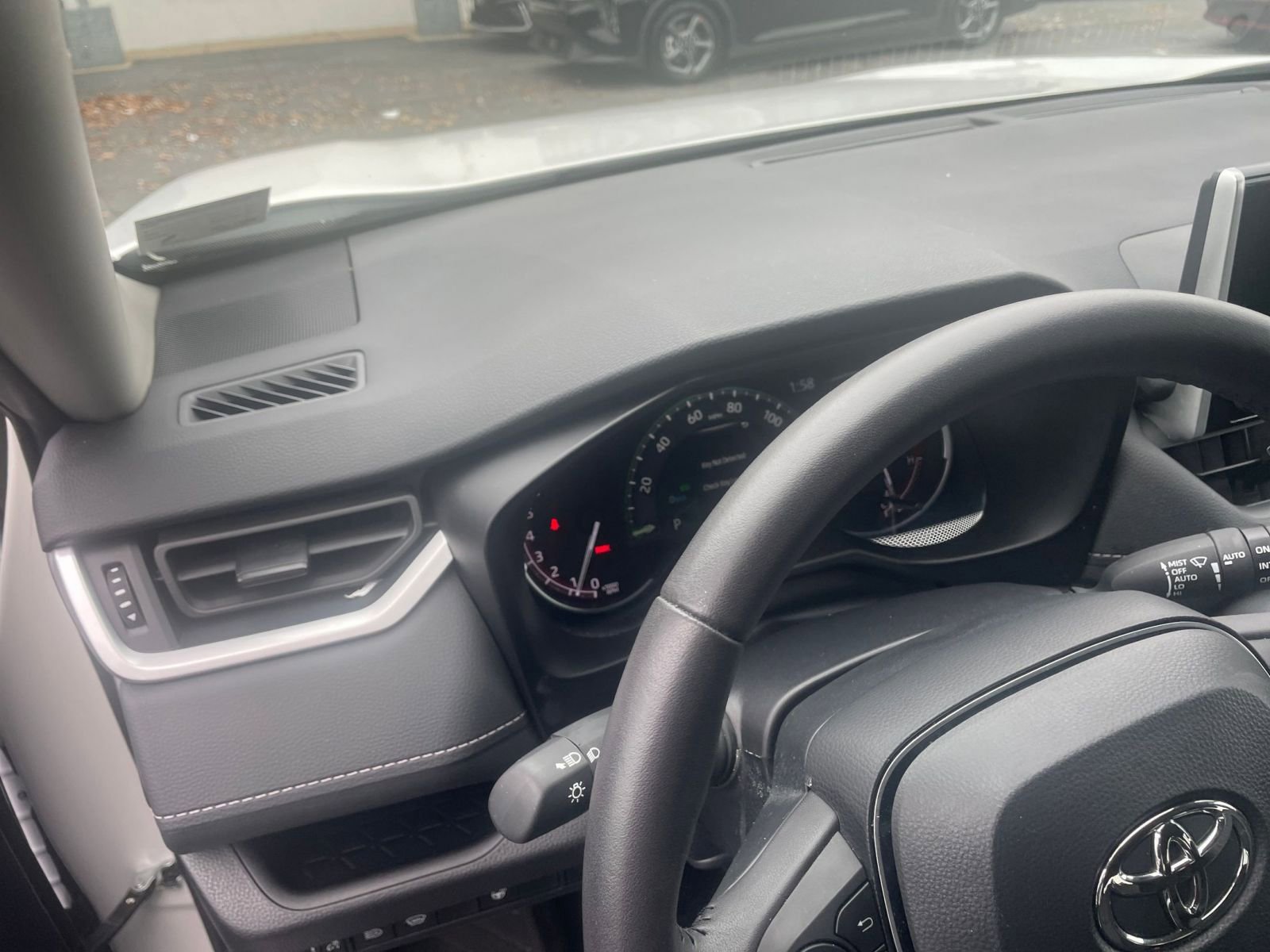 Thumbnail: 2025 Toyota RAV4 - 34