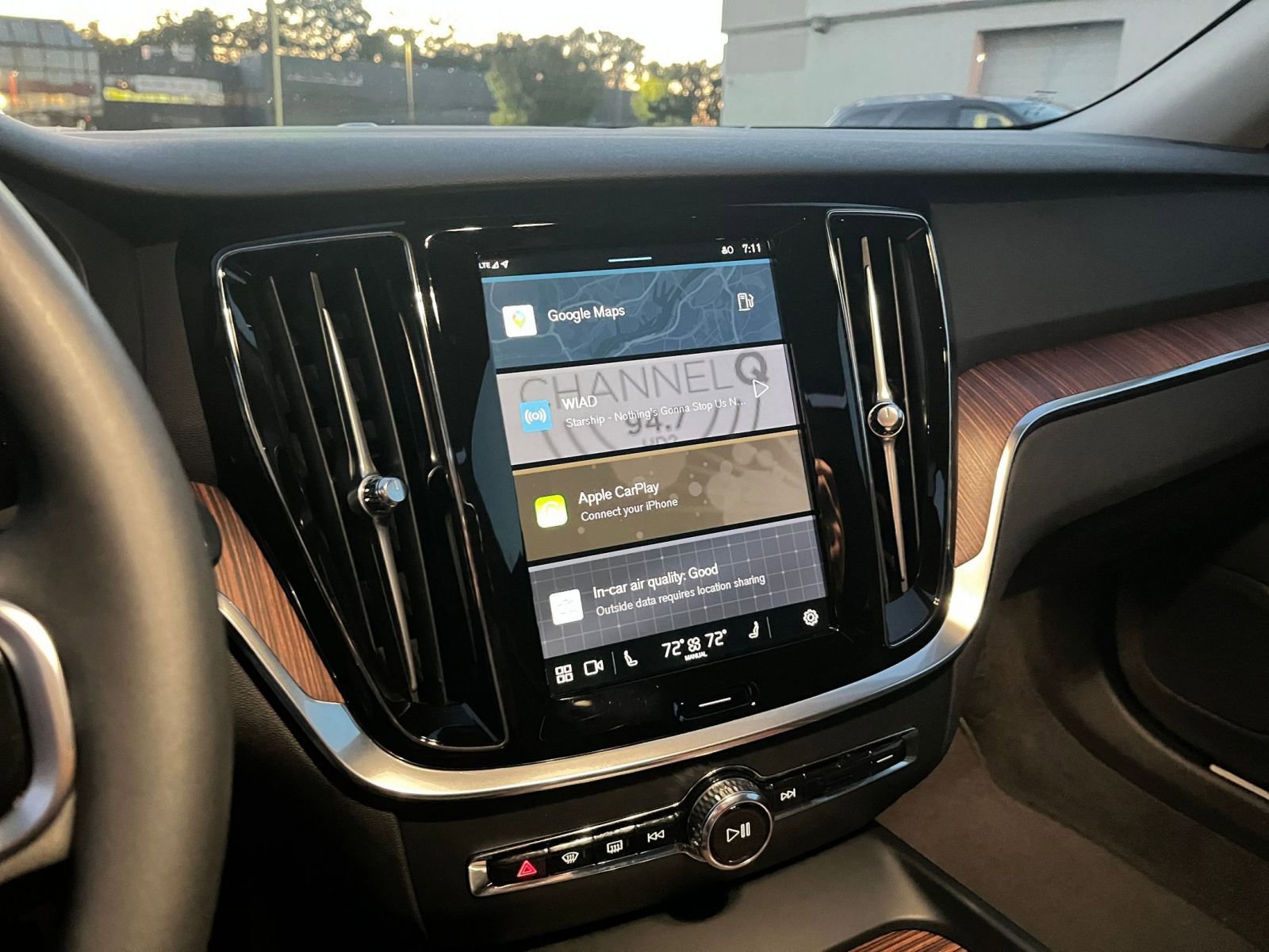 Thumbnail: 2025 Volvo S60 - 21