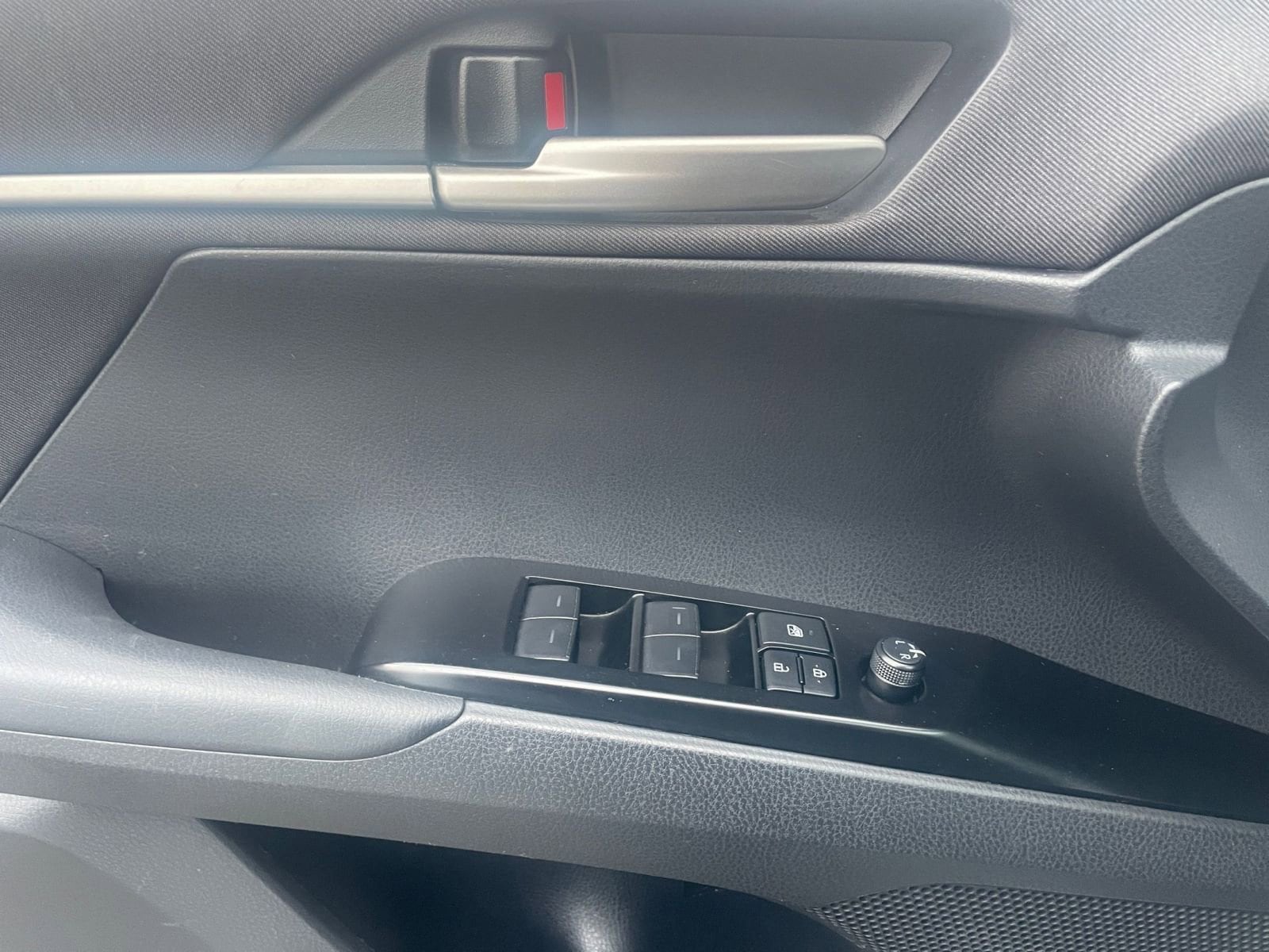 Thumbnail: 2025 Toyota Camry - 20