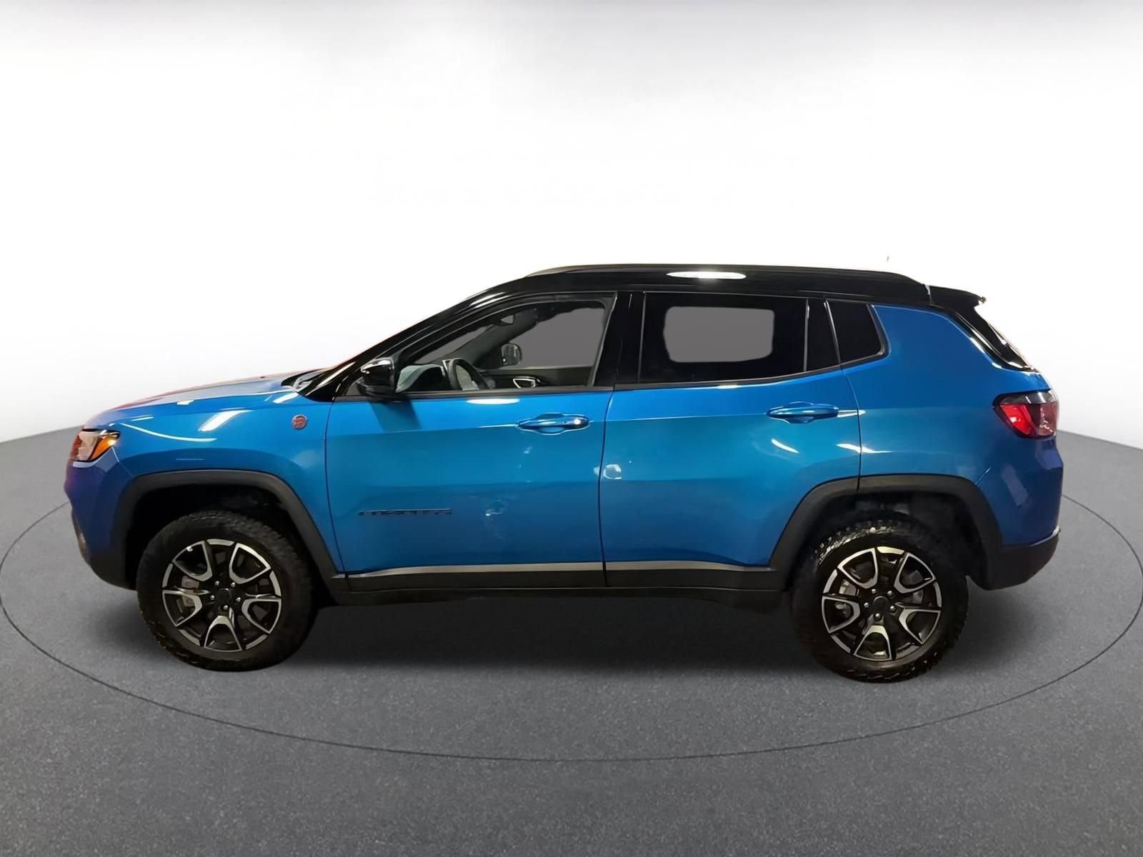Thumbnail: 2025 Jeep Compass - 9