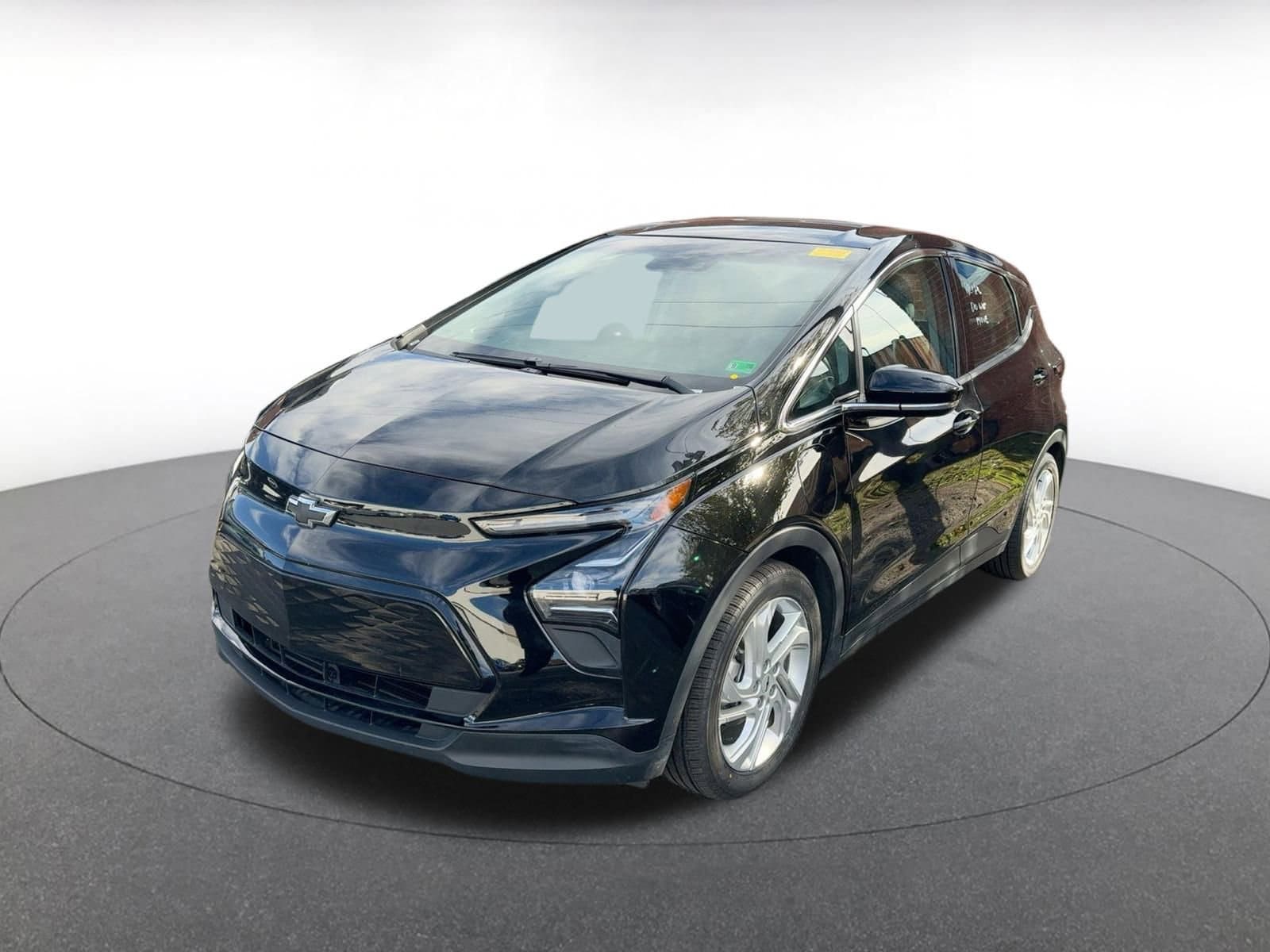 Thumbnail: 2023 Chevrolet Bolt EV - 3