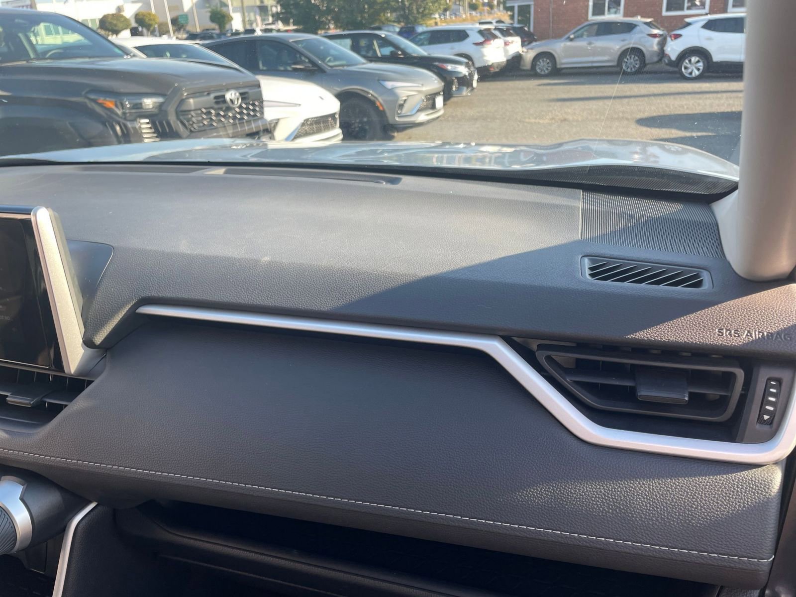 Thumbnail: 2025 Toyota RAV4 - 35