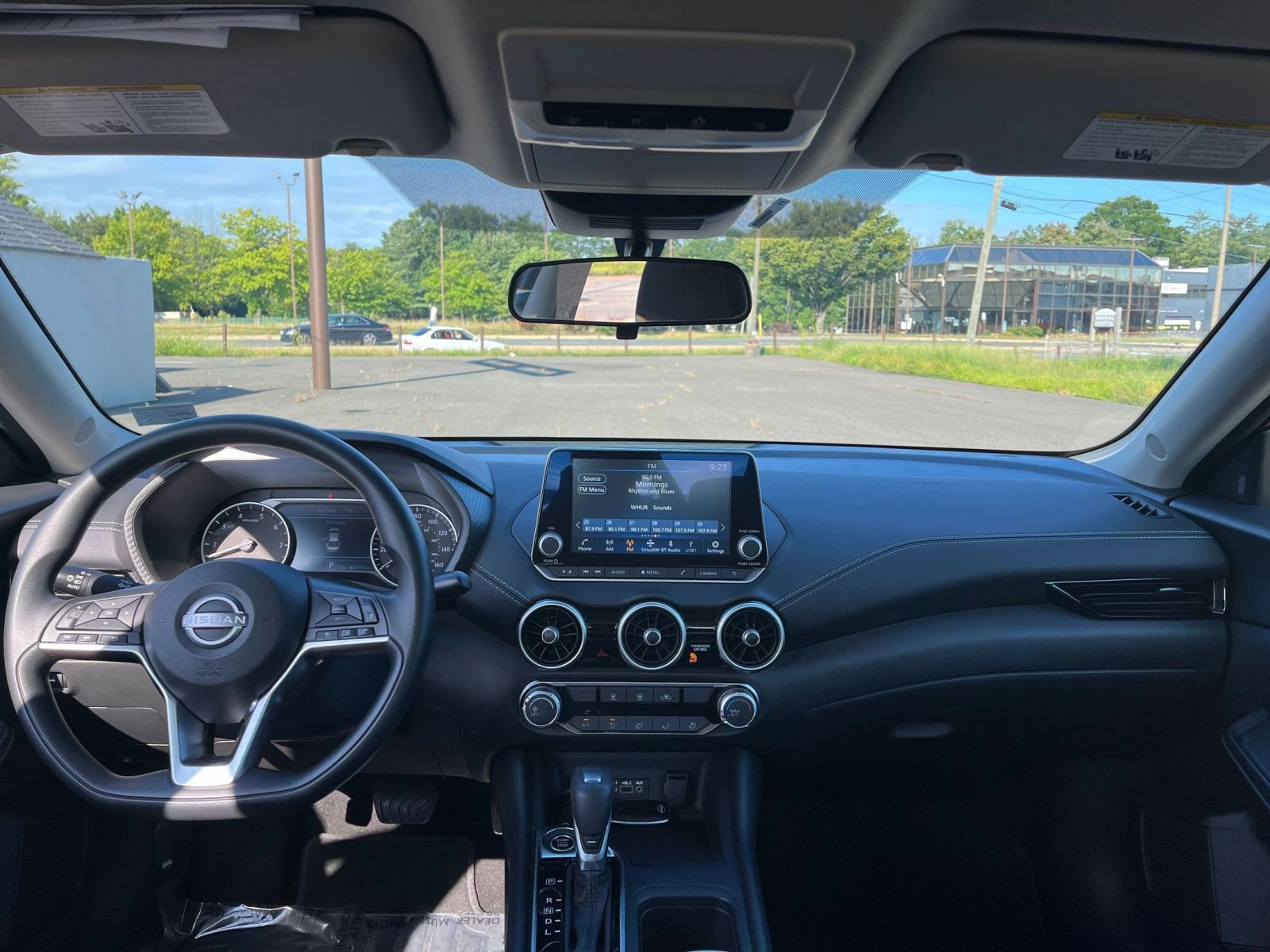 Thumbnail: 2024 Nissan Sentra - 32