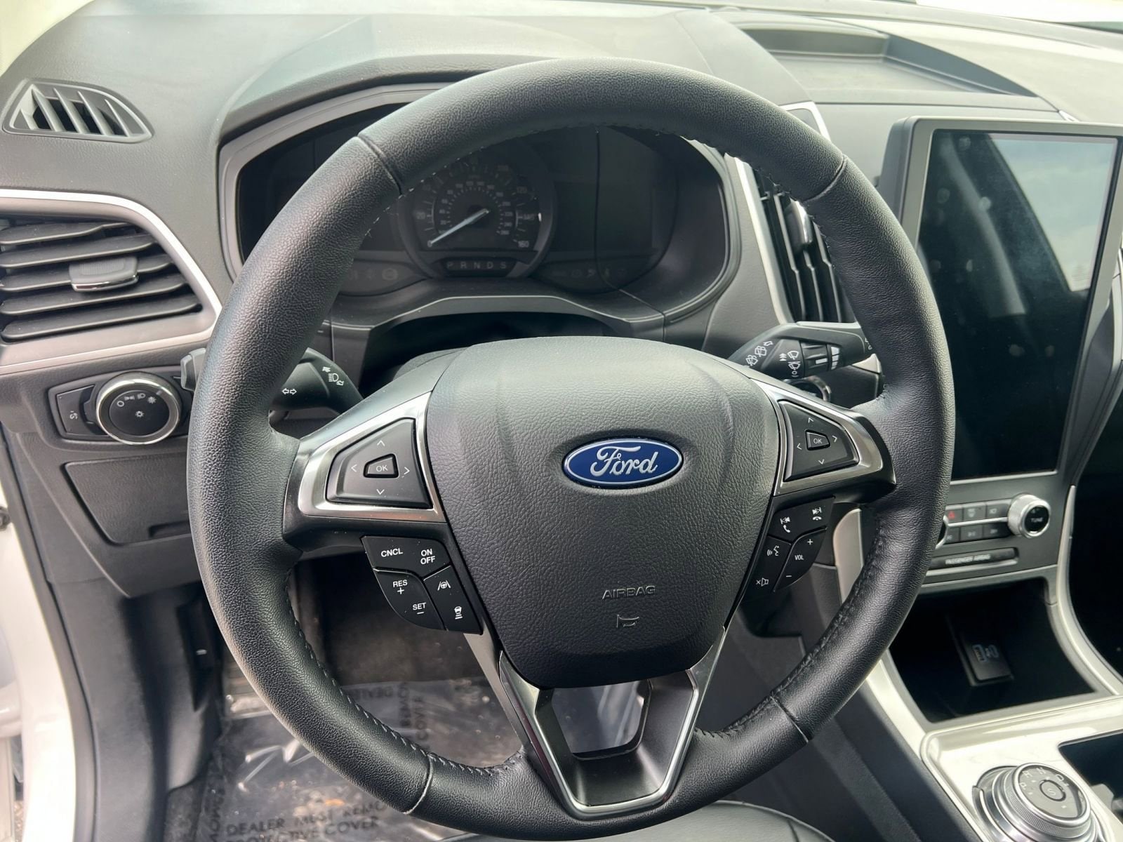 2024 Ford Edge SEL 28