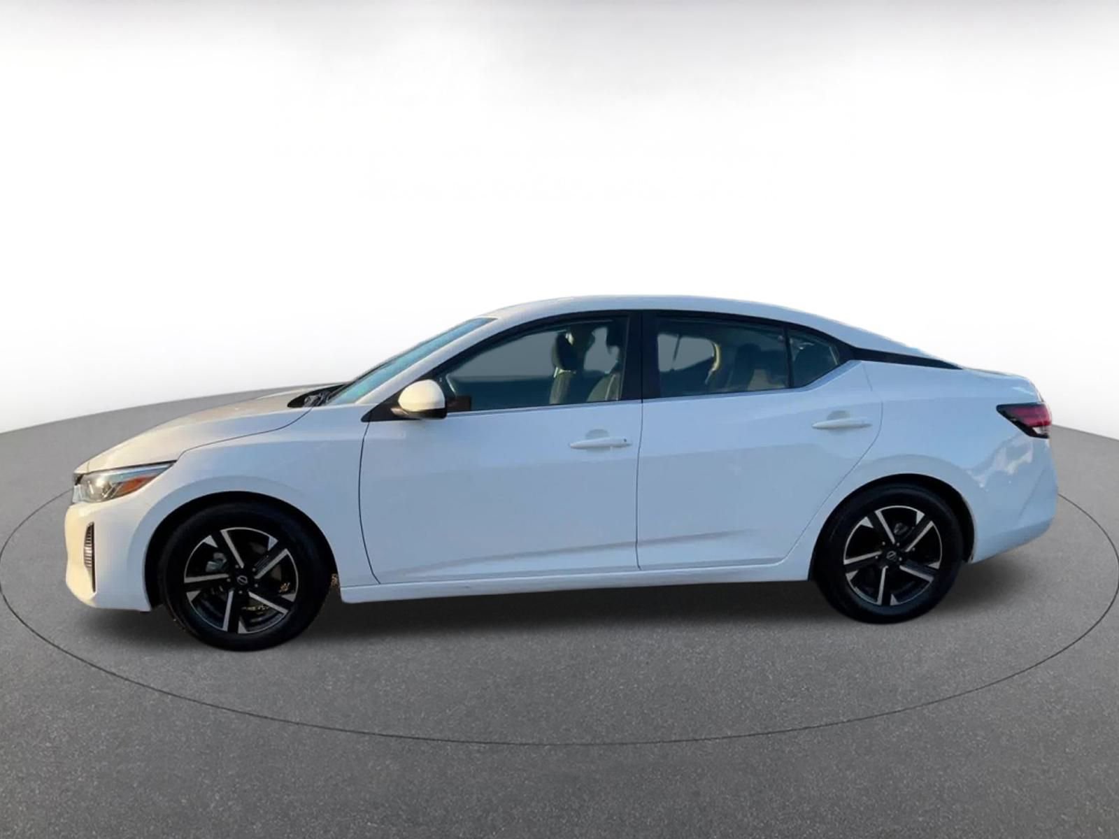 Thumbnail: 2024 Nissan Sentra - 9