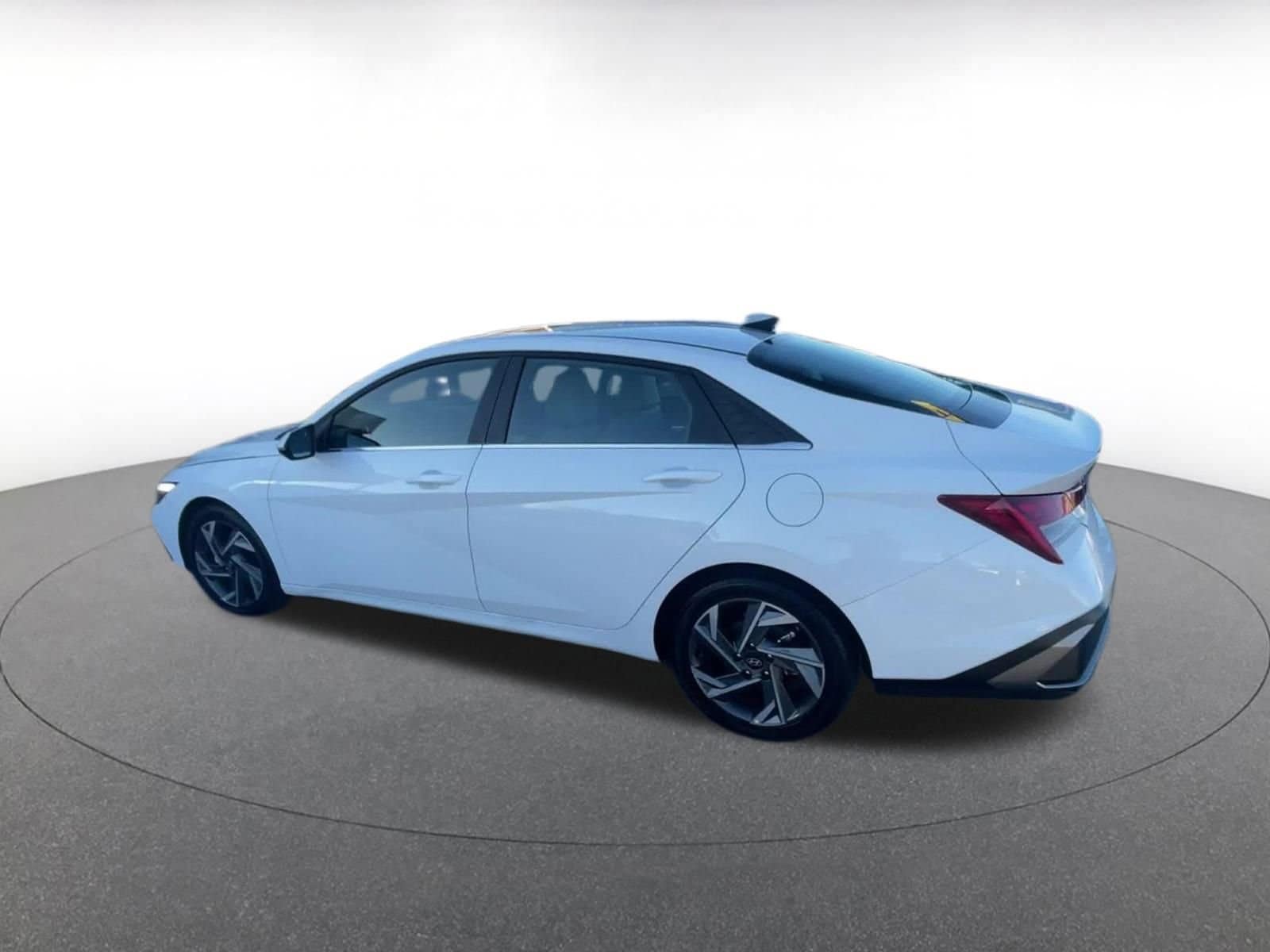 Thumbnail: 2025 Hyundai Elantra - 9