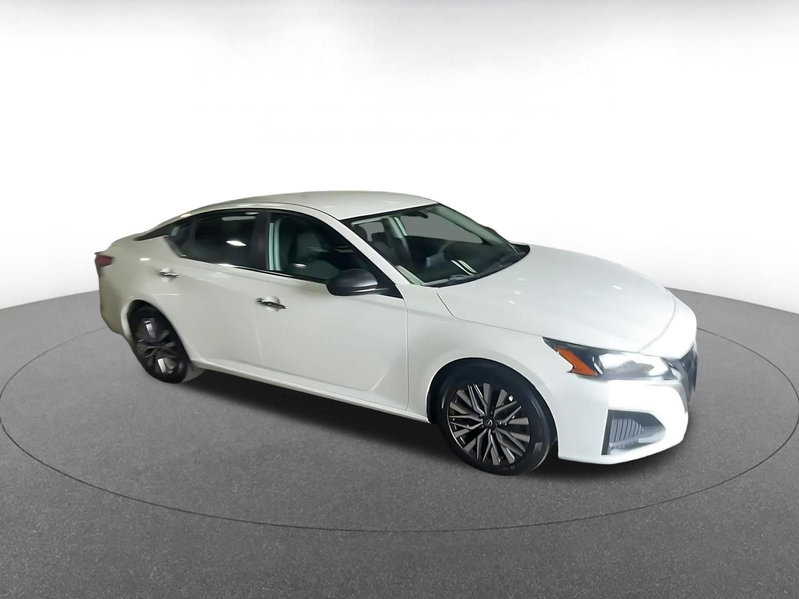 Thumbnail: 2025 Nissan Altima - 2