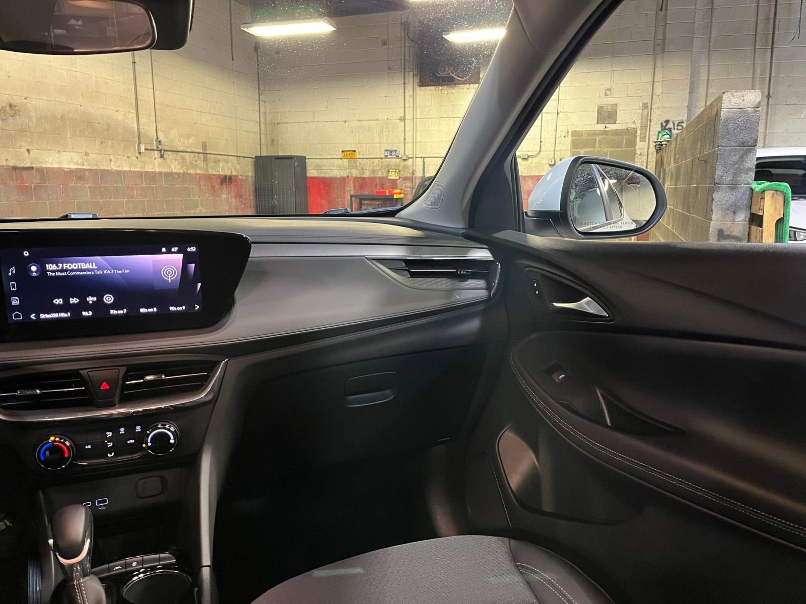 Thumbnail: 2025 Buick Encore GX - 34