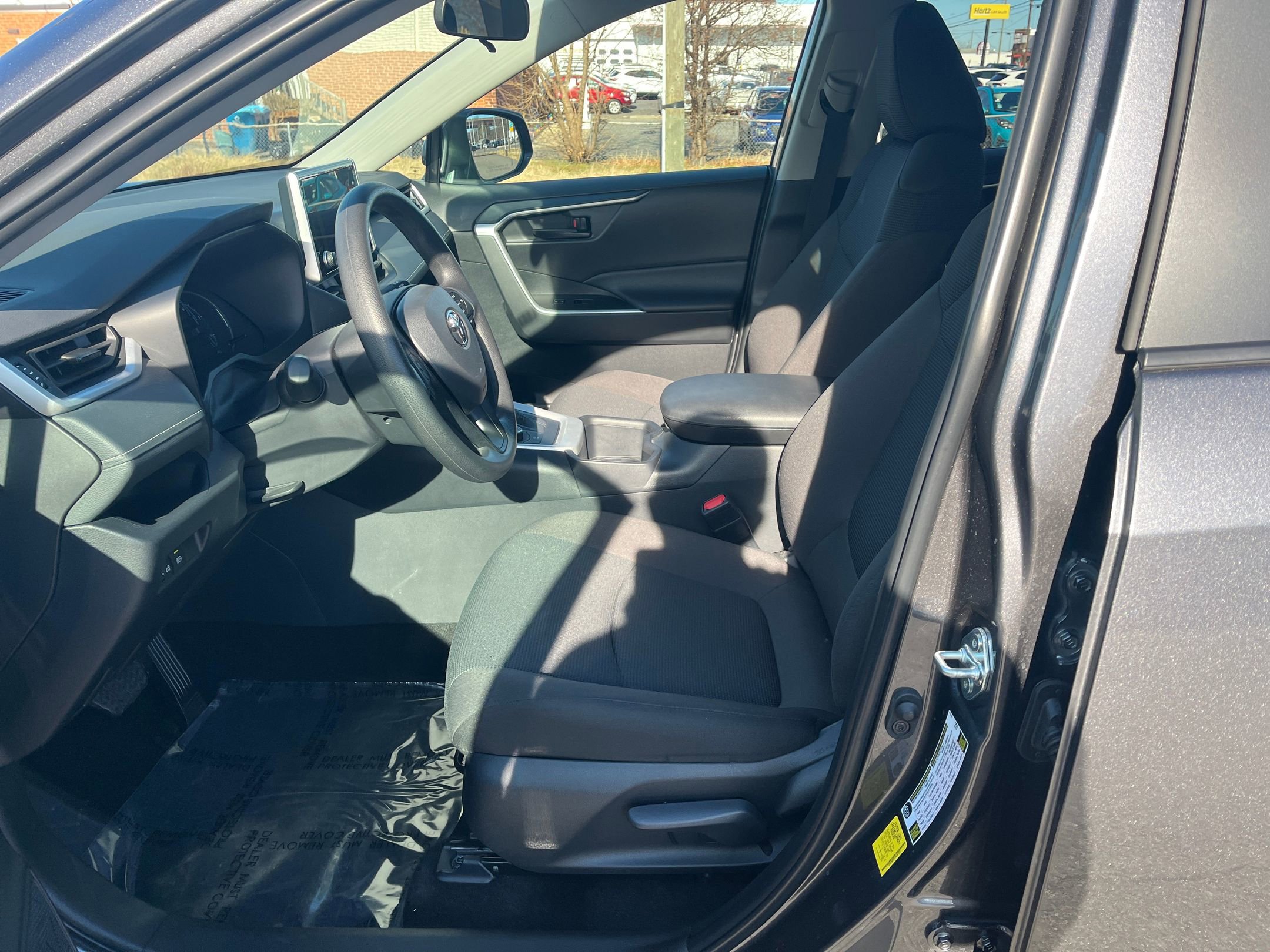 Thumbnail: 2025 Toyota RAV4 - 25