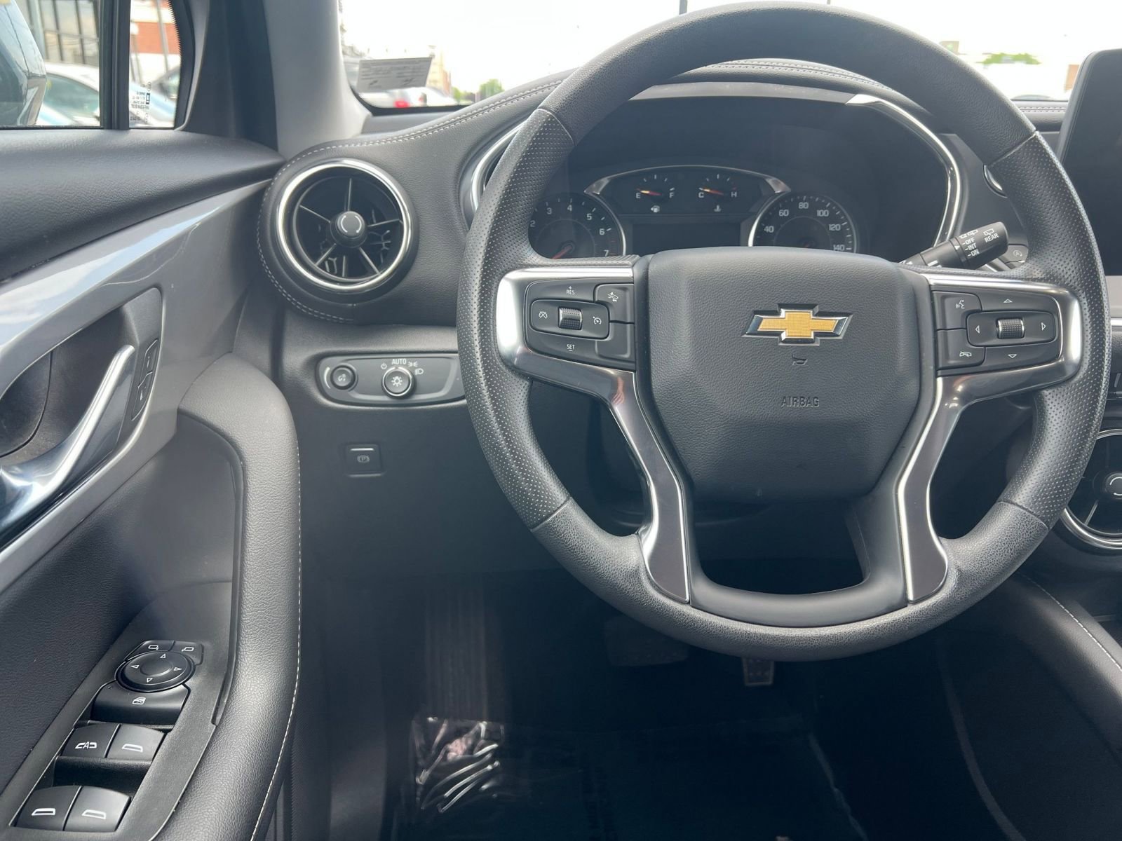 Thumbnail: 2025 Chevrolet Blazer - 35