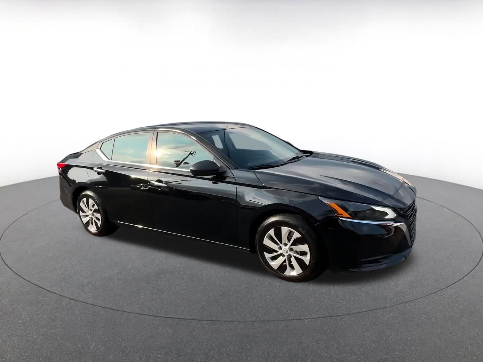 Thumbnail: 2024 Nissan Altima - 2