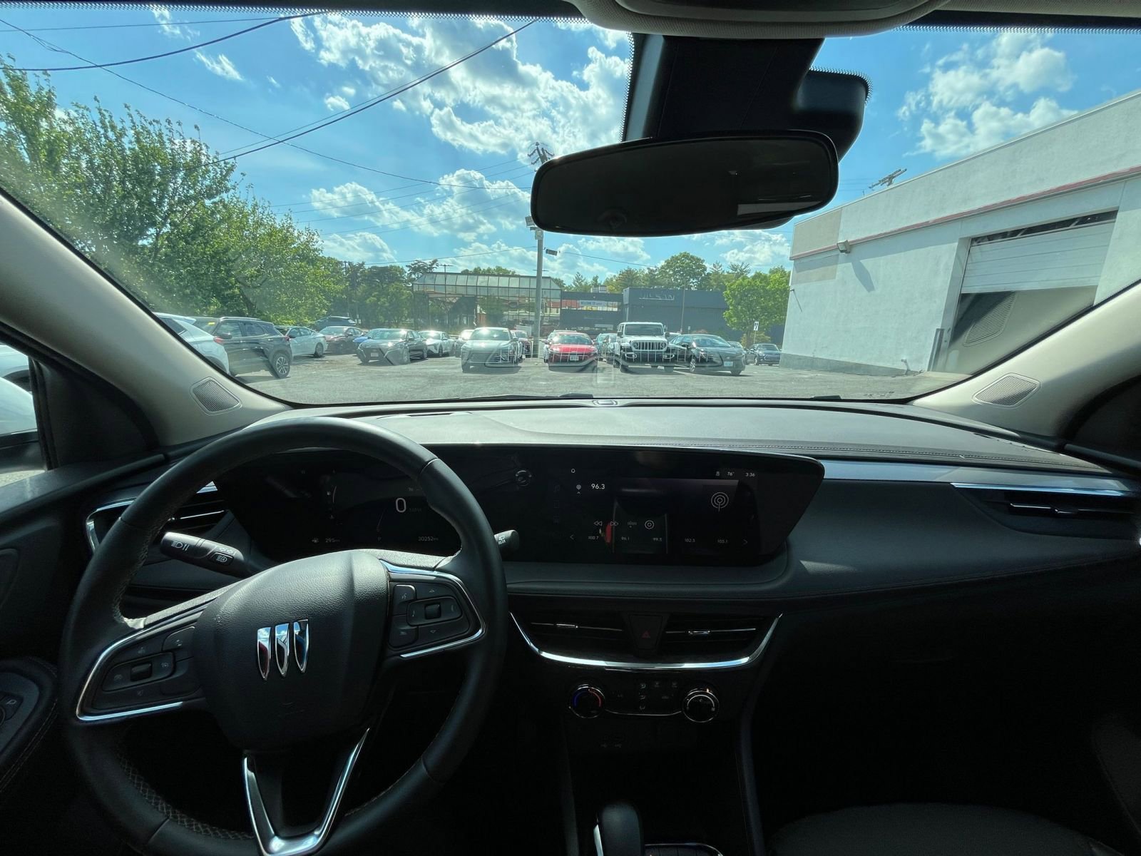 Thumbnail: 2025 Buick Encore GX - 31