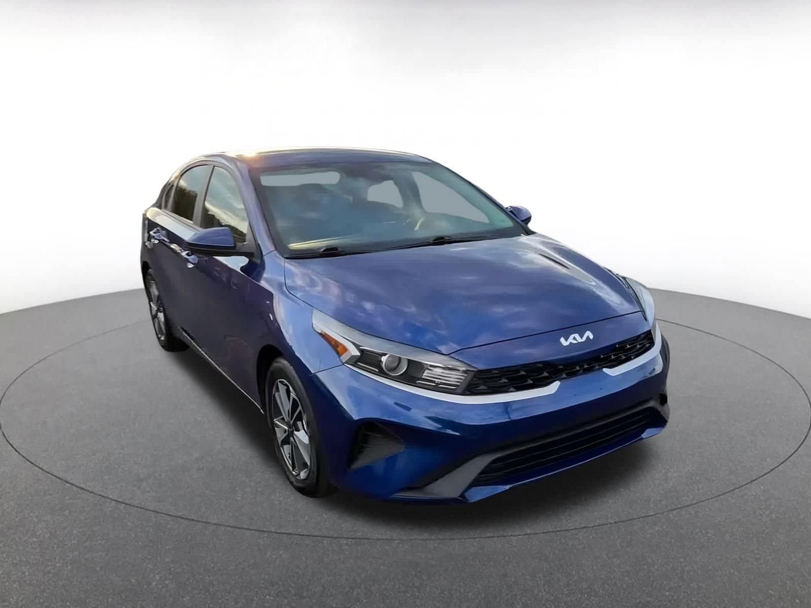 Thumbnail: 2024 Kia Forte - 3
