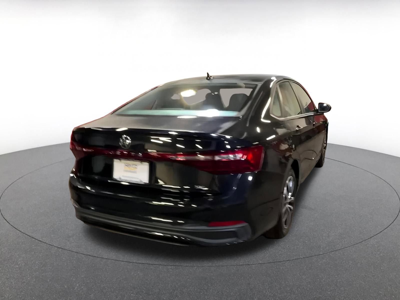 Thumbnail: 2025 Volkswagen Jetta - 15