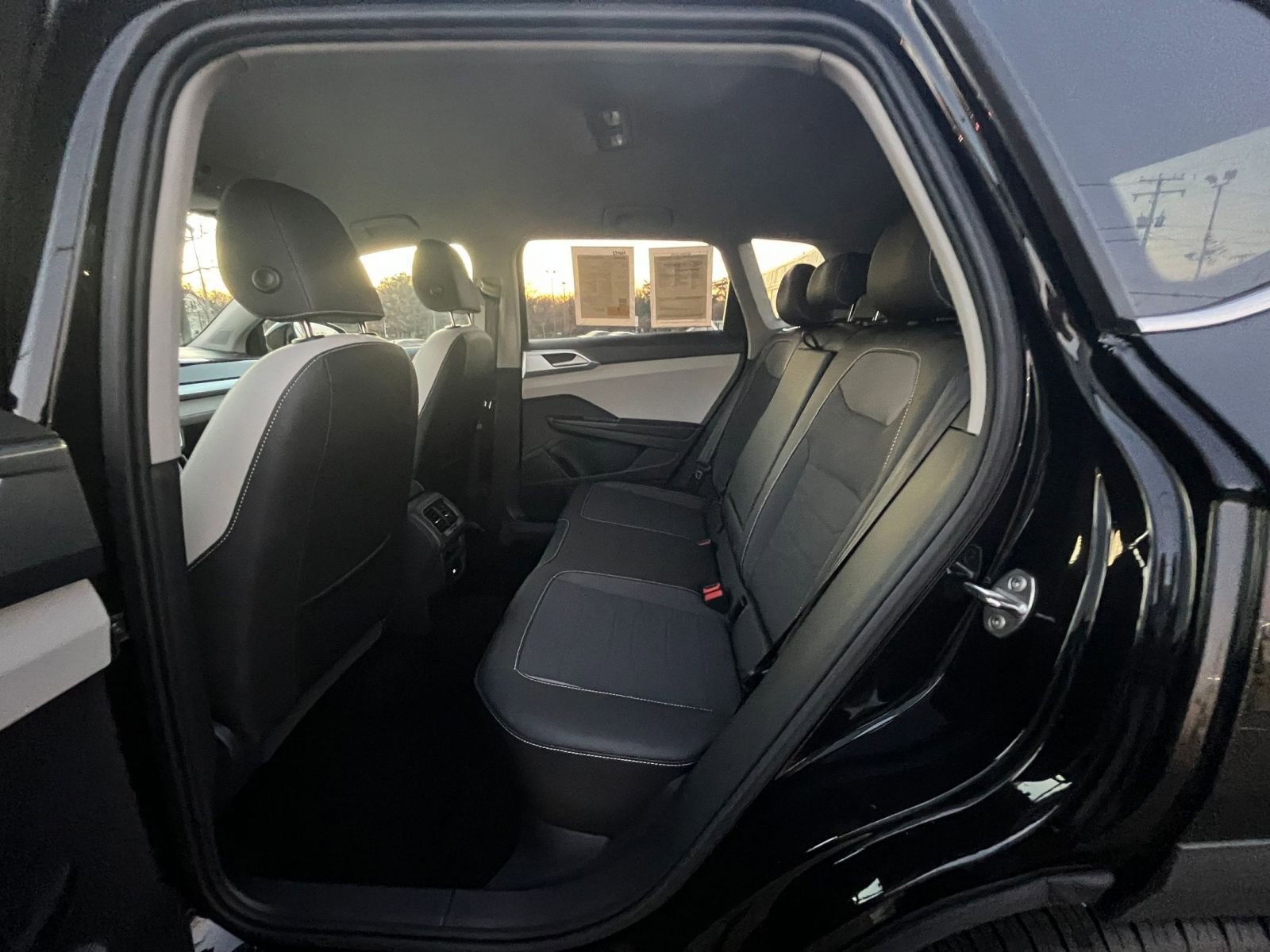 Thumbnail: 2025 Volkswagen Taos - 25