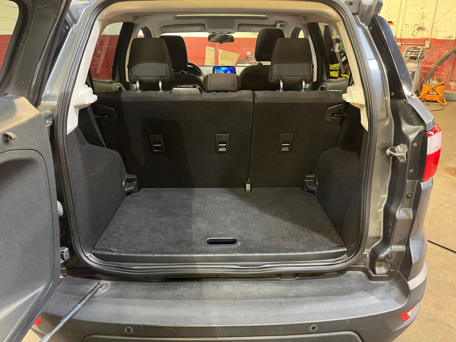 Thumbnail: 2020 Ford EcoSport - 32