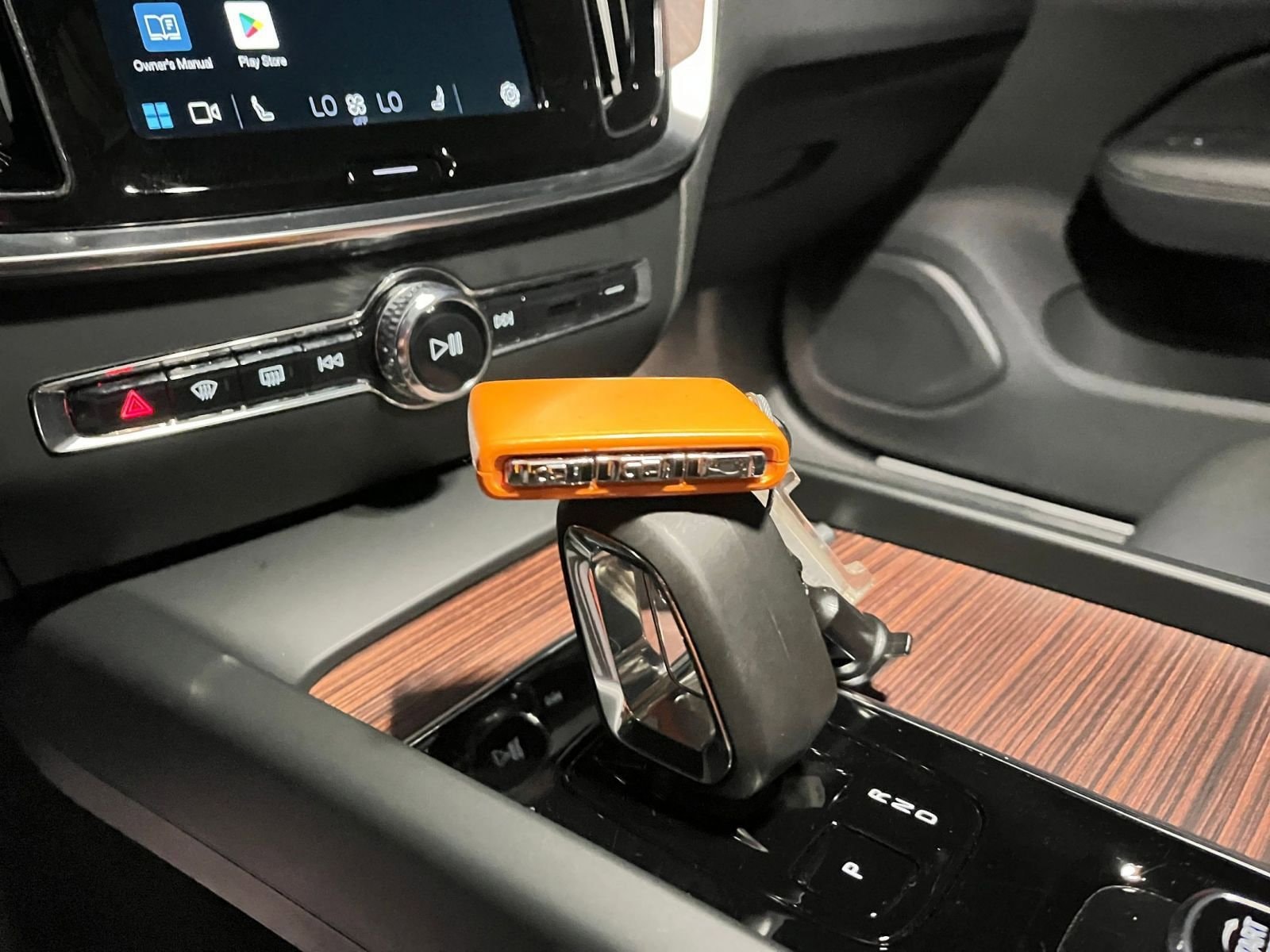 Thumbnail: 2025 Volvo S60 - 23