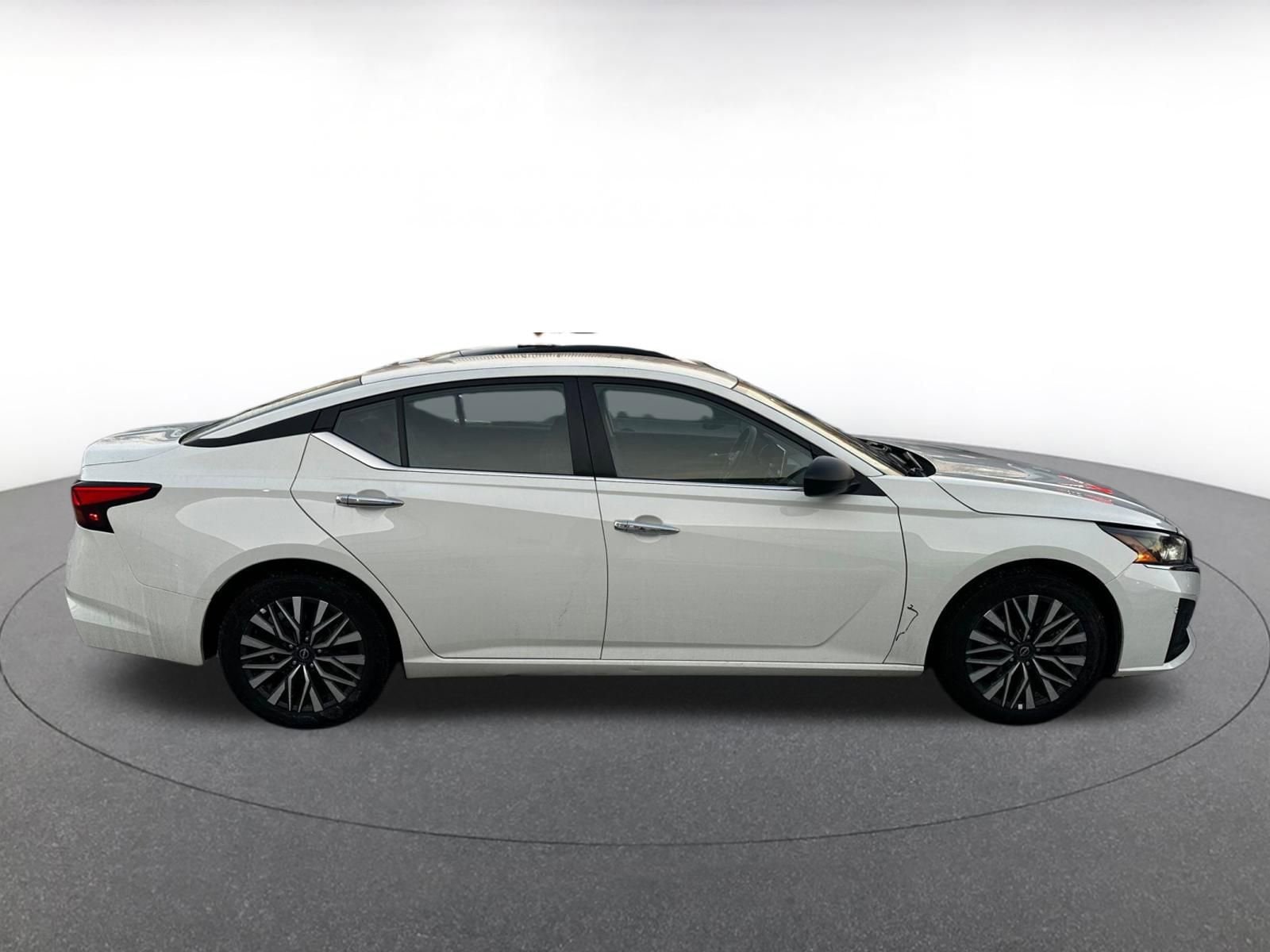 Thumbnail: 2025 Nissan Altima - 2