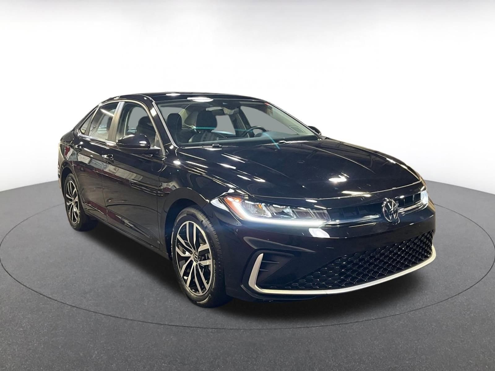 Thumbnail: 2025 Volkswagen Jetta - 1