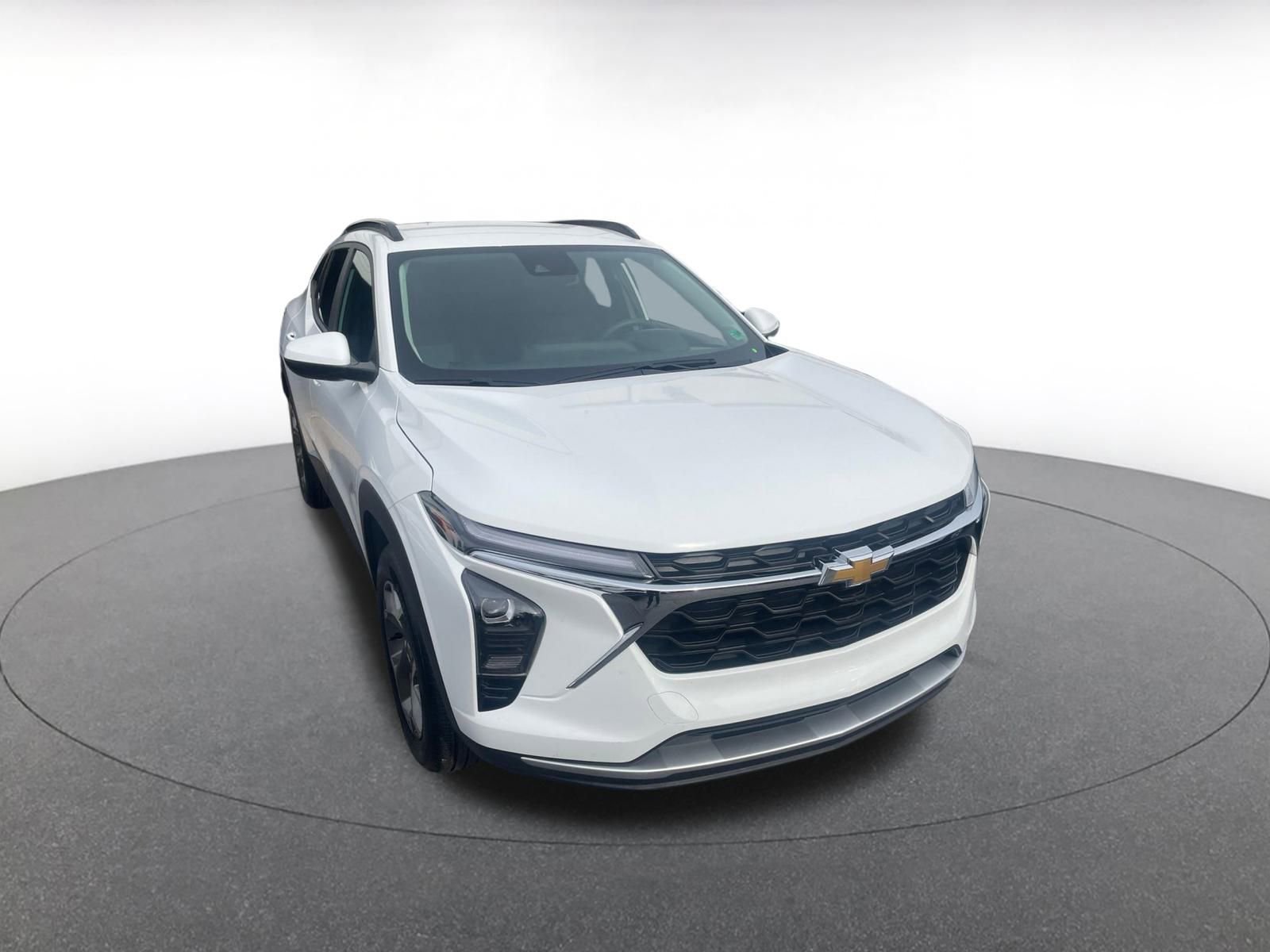 Thumbnail: 2025 Chevrolet Trax - 1