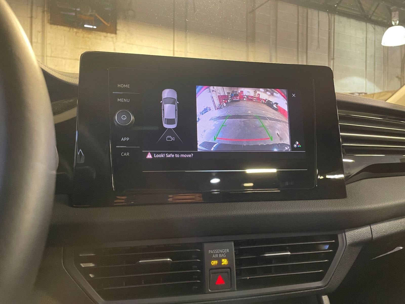 Thumbnail: 2025 Volkswagen Jetta - 17