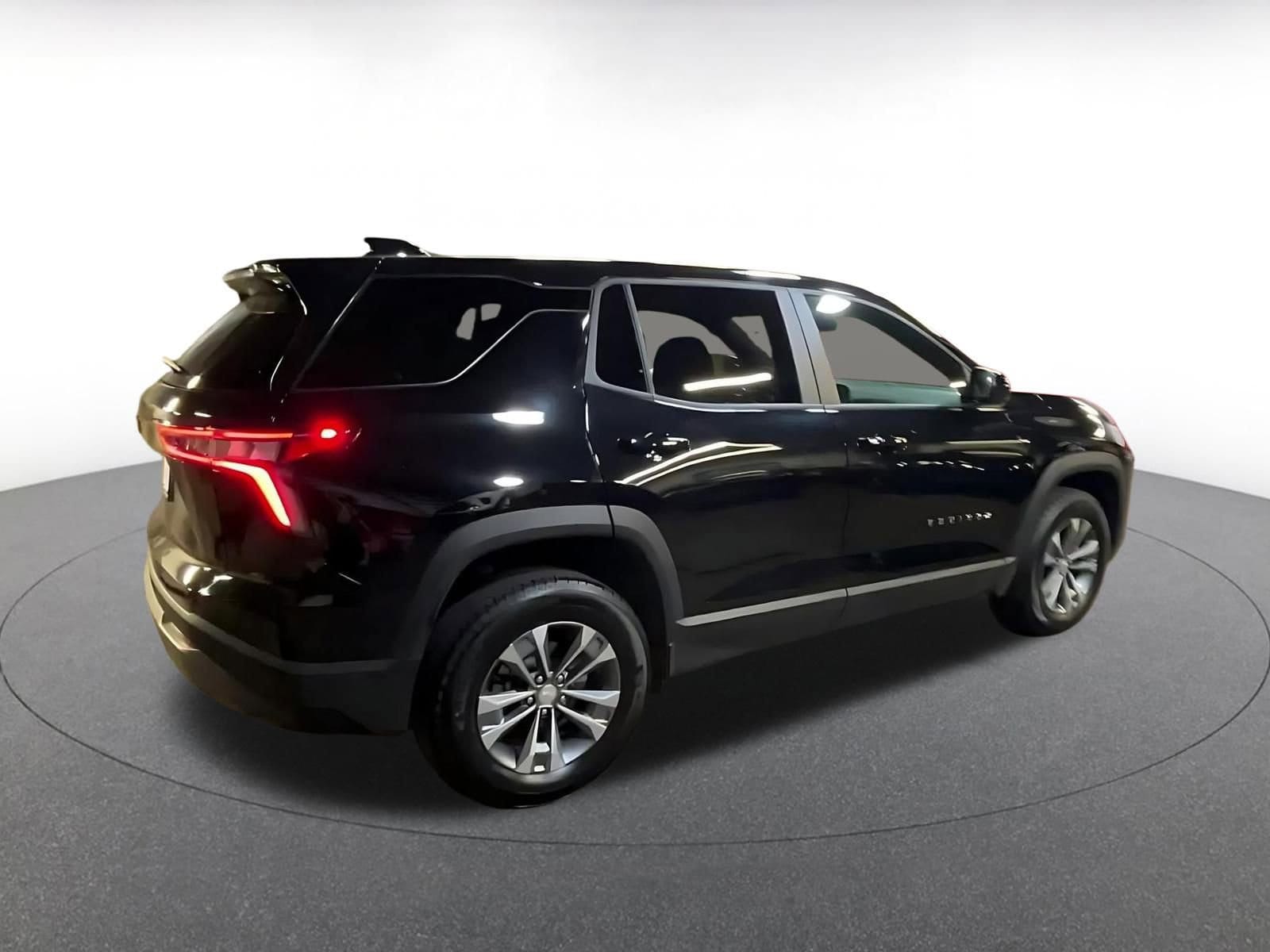 Thumbnail: 2025 Chevrolet Equinox - 15