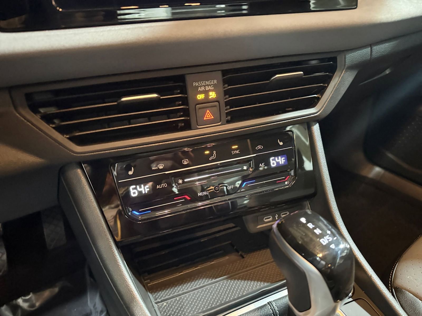 Thumbnail: 2025 Volkswagen Jetta - 18