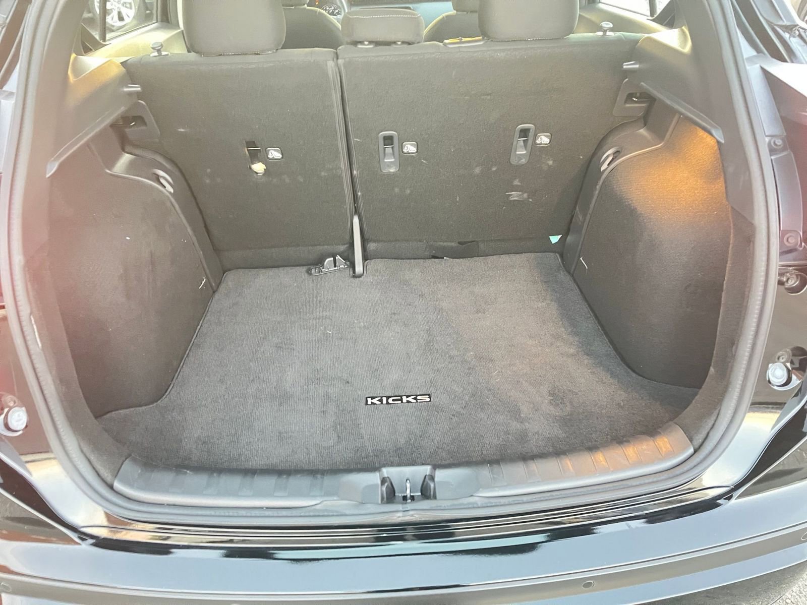 Thumbnail: 2024 Nissan Kicks - 30