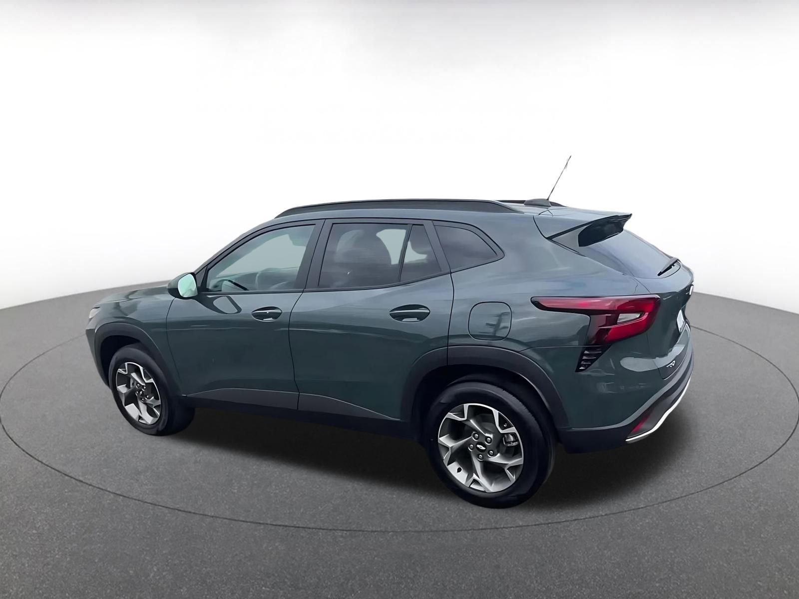 Thumbnail: 2025 Chevrolet Trax - 10