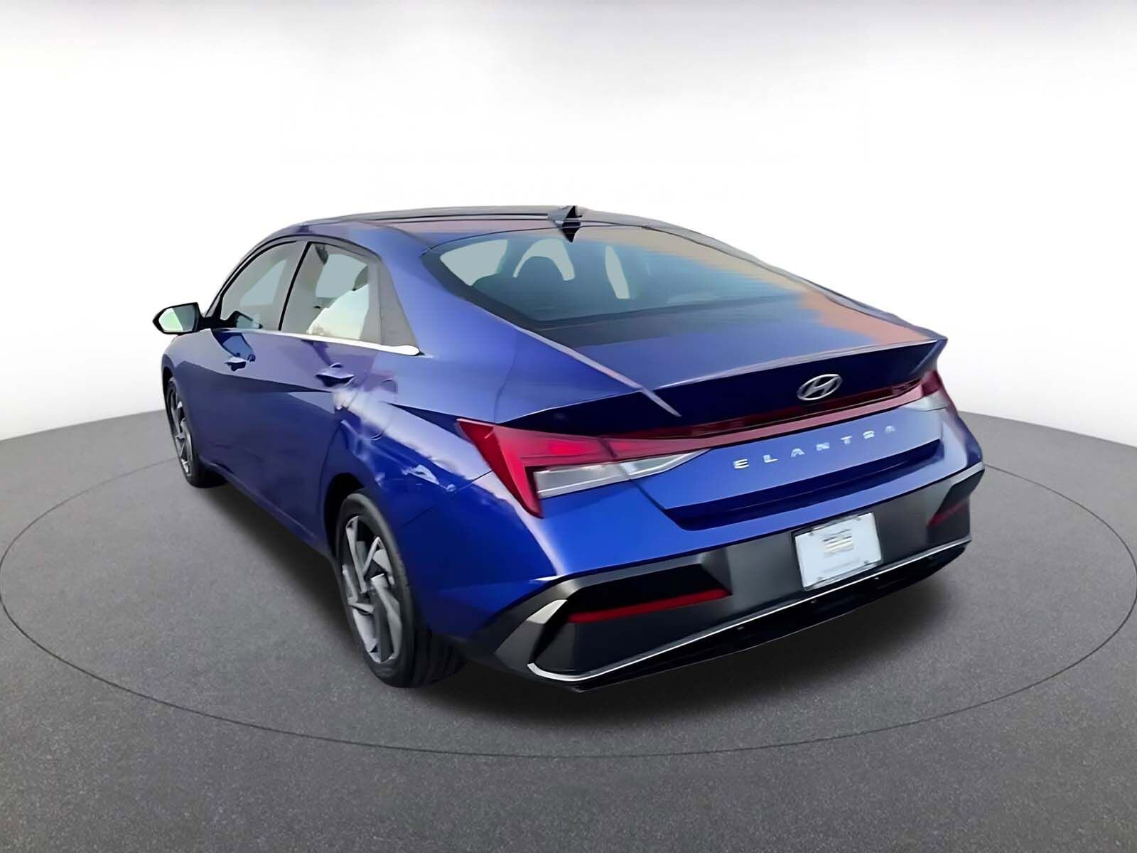 Thumbnail: 2025 Hyundai Elantra - 11