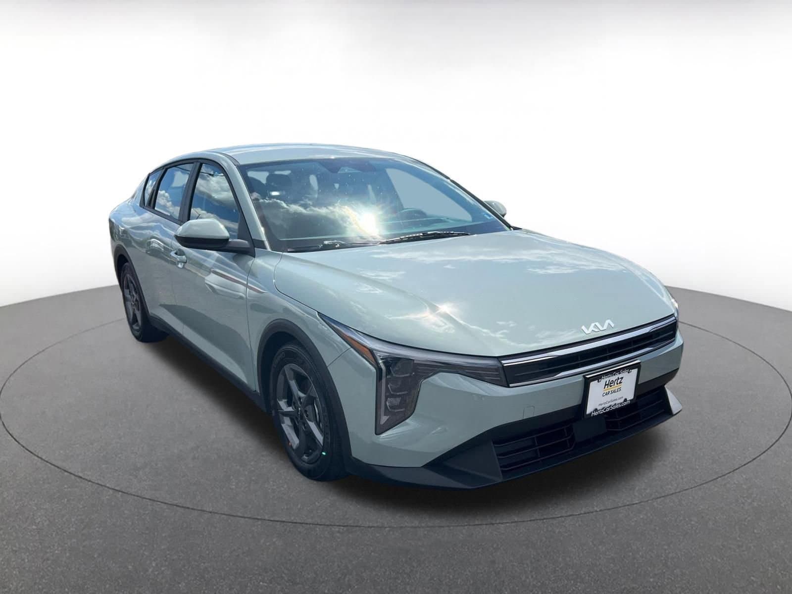 Thumbnail: 2025 Kia K4 - 1