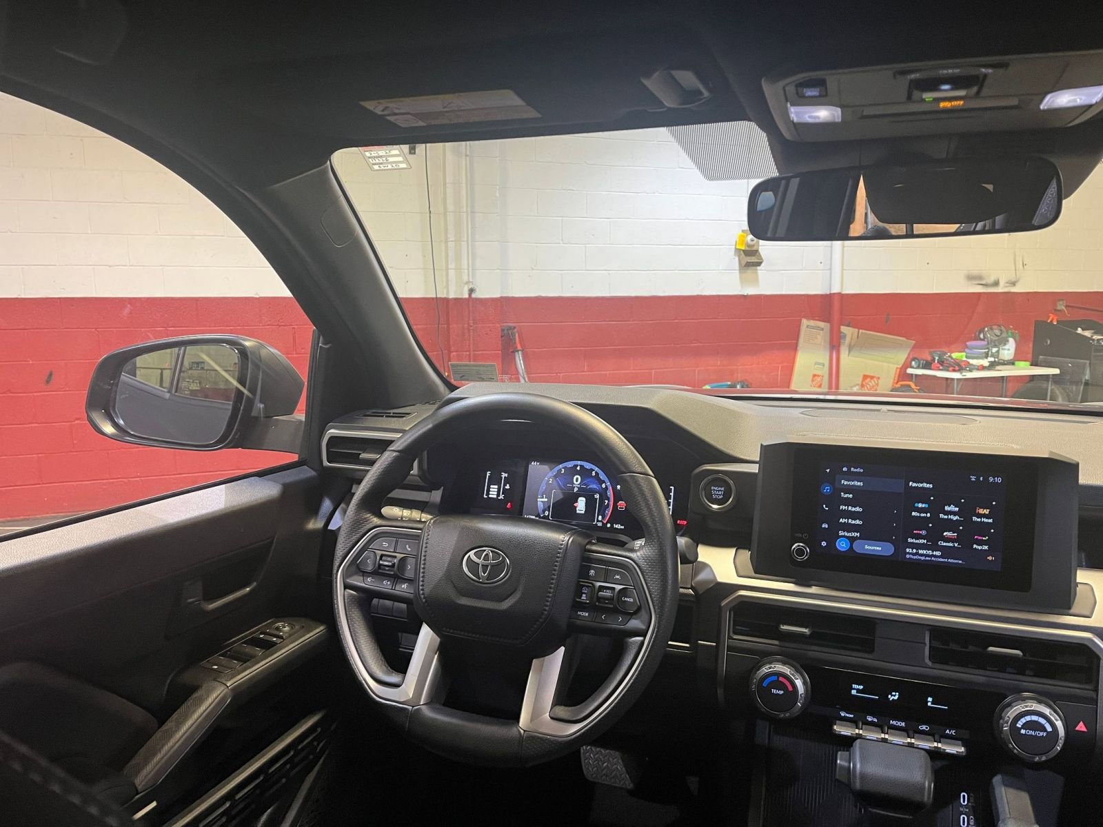 Thumbnail: 2025 Toyota 4Runner - 33