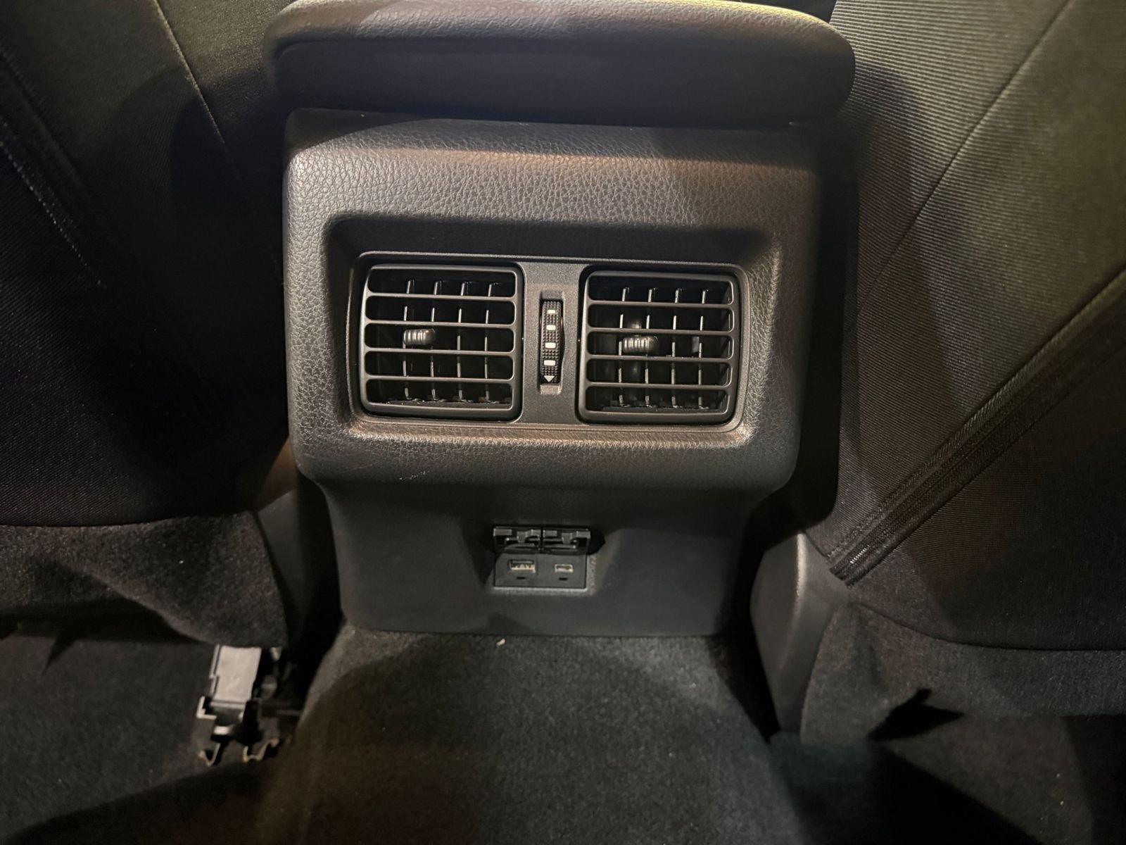 Thumbnail: 2025 Toyota Camry - 23